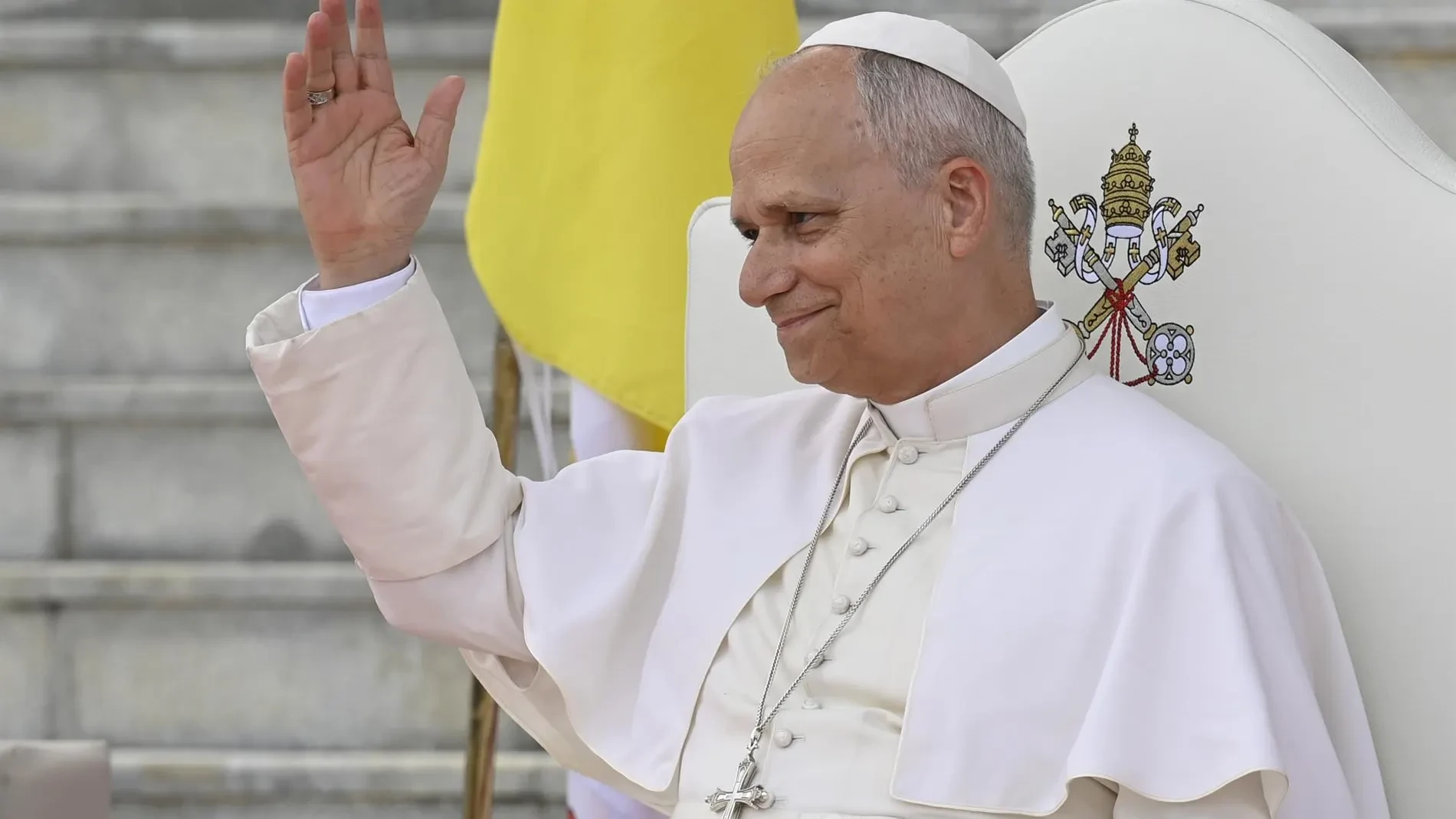 Mediaset desvela sus cartas para competir con RTVE y Antena 3 ante la visita del papa León XIV