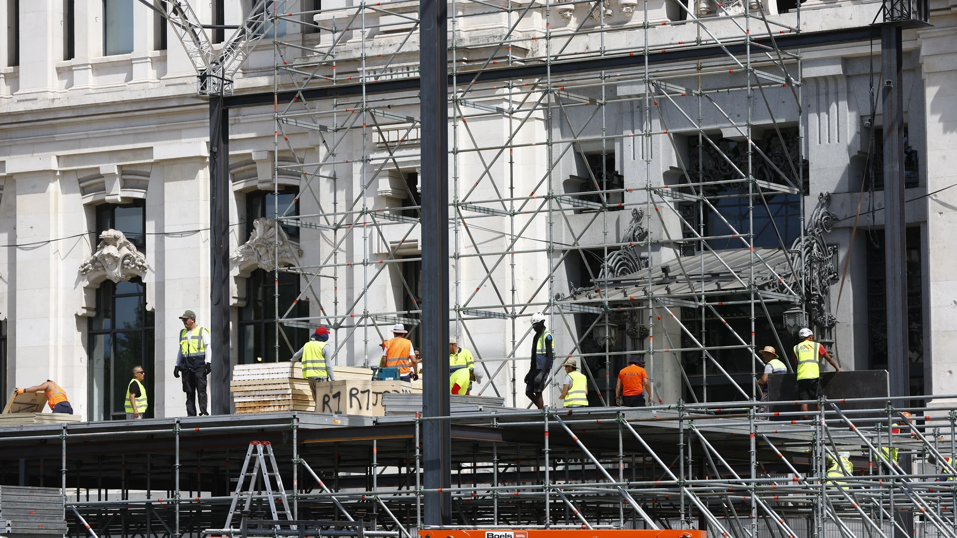 150 millones de impacto y 25 millones de gasto: un viaje papal rentable