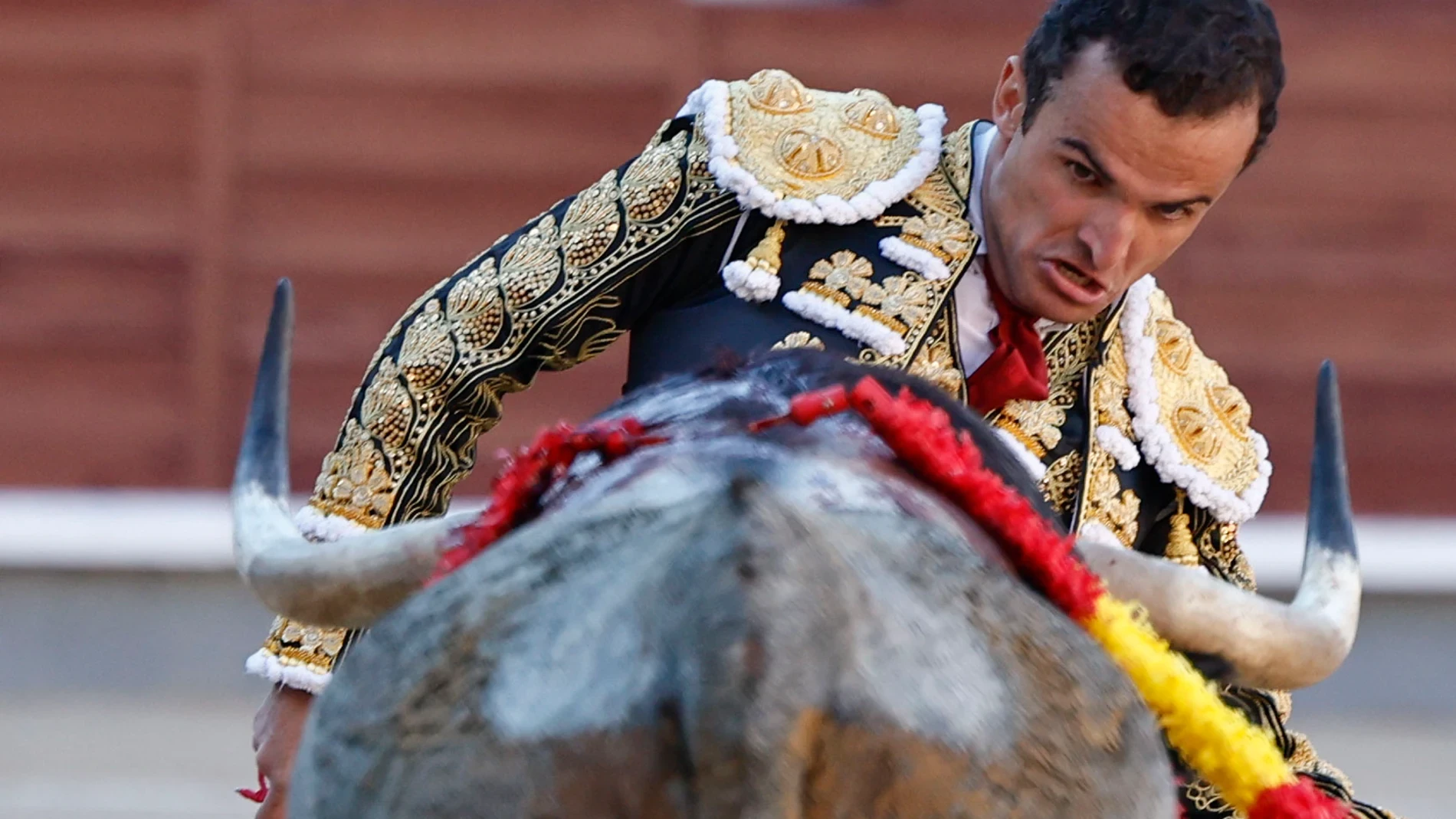 Damián se la juega con el duro, y Del Pilar, con el 