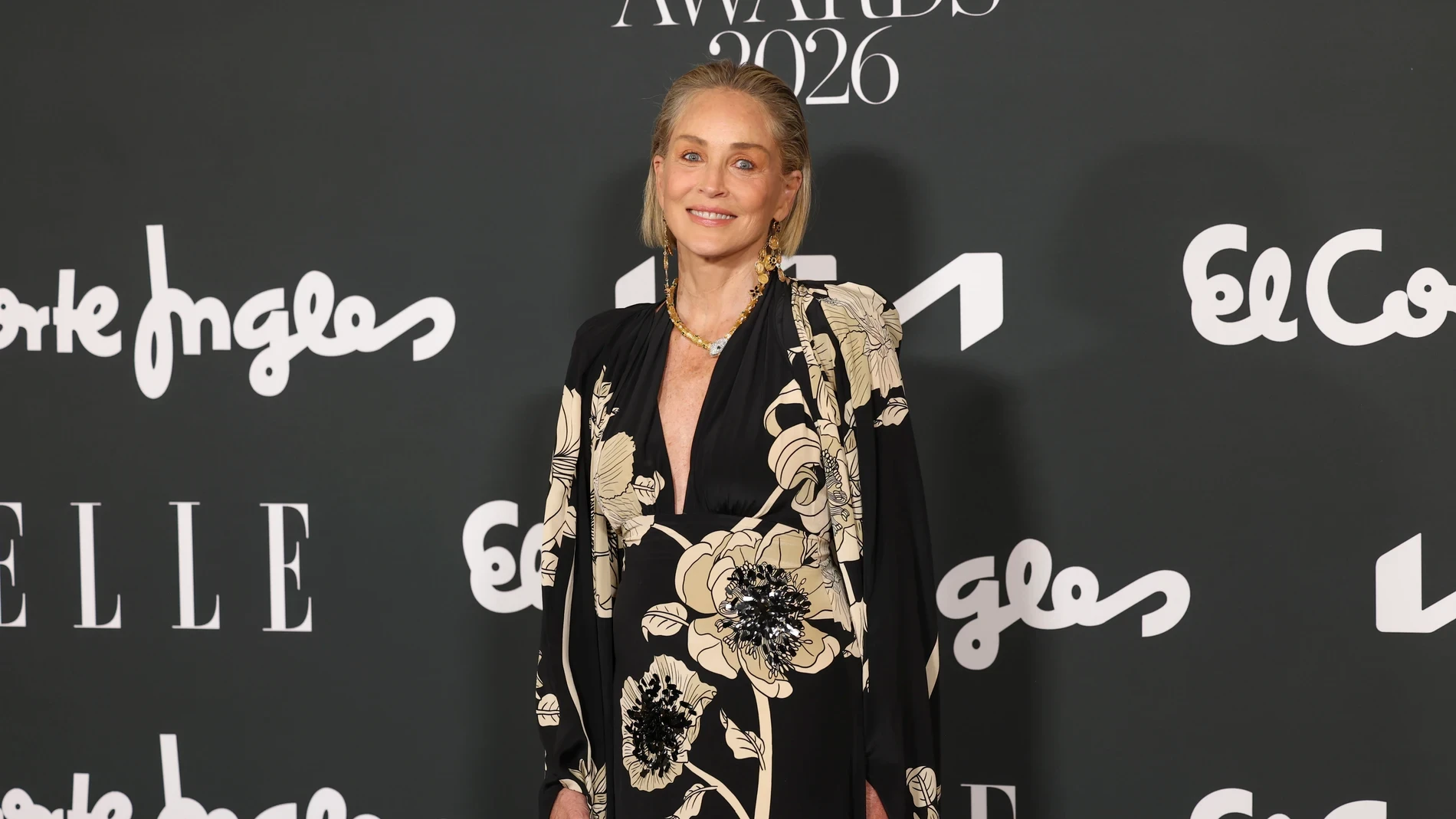 Sharon Stone conquista Madrid a sus 68 años con el vestido floral de Johanna Ortiz que demuestra que la elegancia no entiende de edad