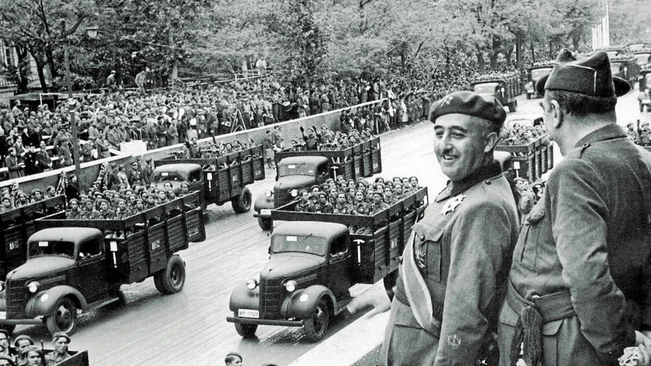 Libros con Historia y pensamiento: del Franco militar al otro gran terremoto de EE UU