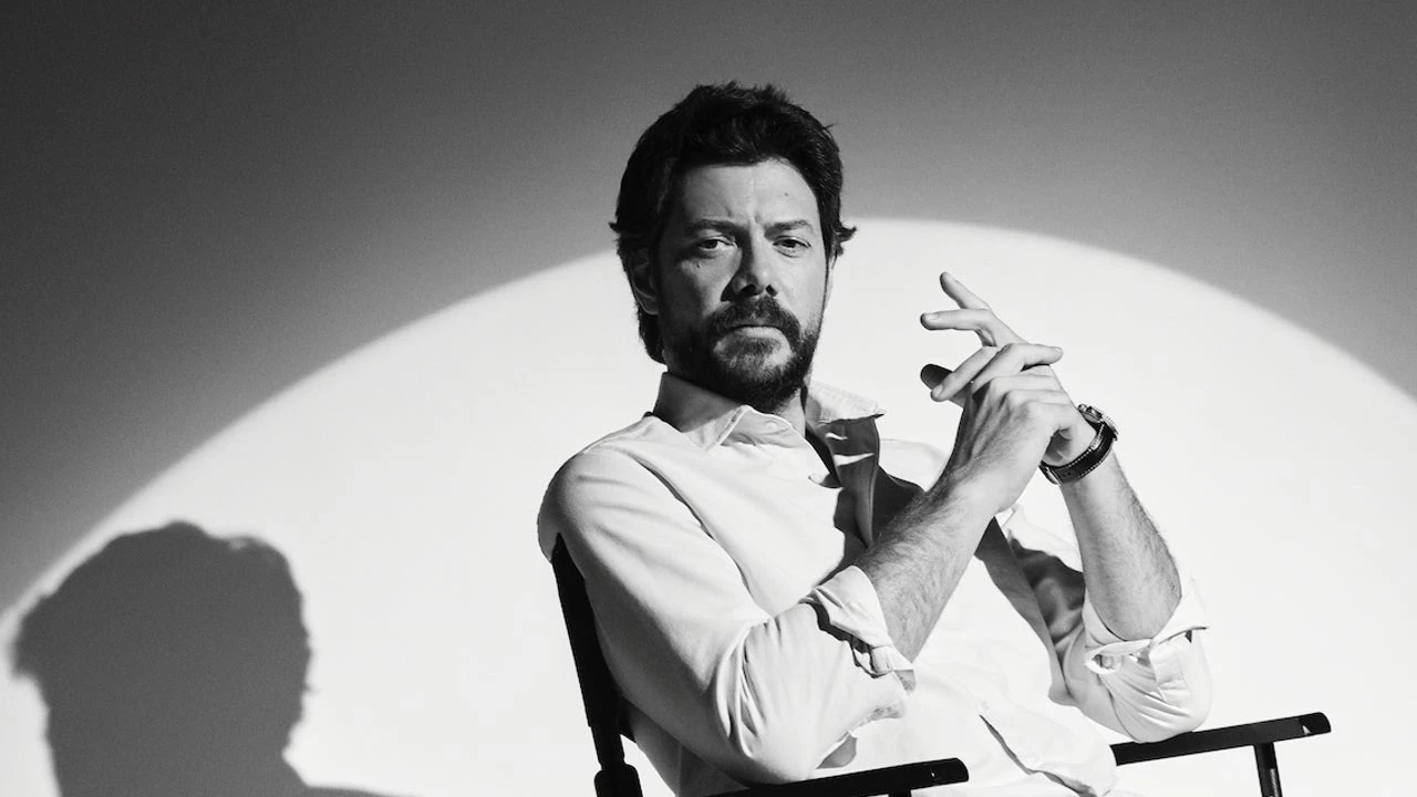 Ni Hollywood ni Europa, Álvaro Morte se queda con este thriller español de Alejandro Amenábar
