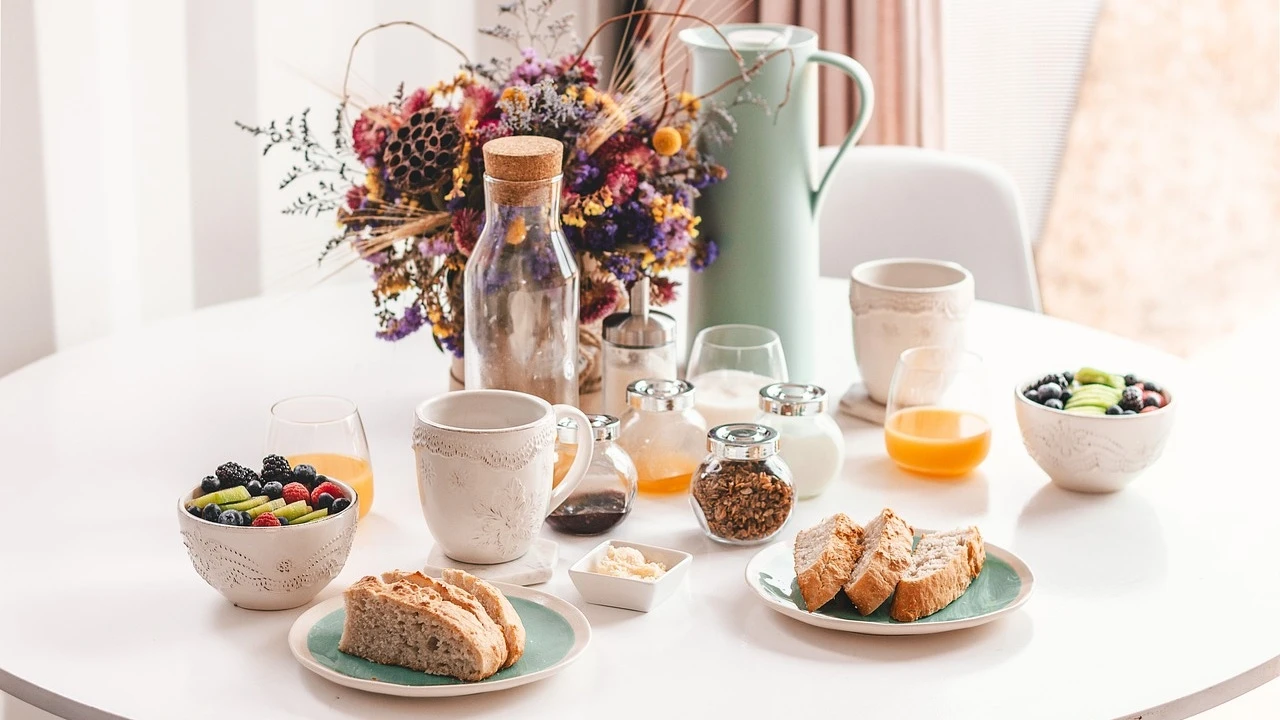 Retrasar los horarios de comidas, especialmente el desayuno, puede conllevar un mayor riesgo de mortalidad en mayores