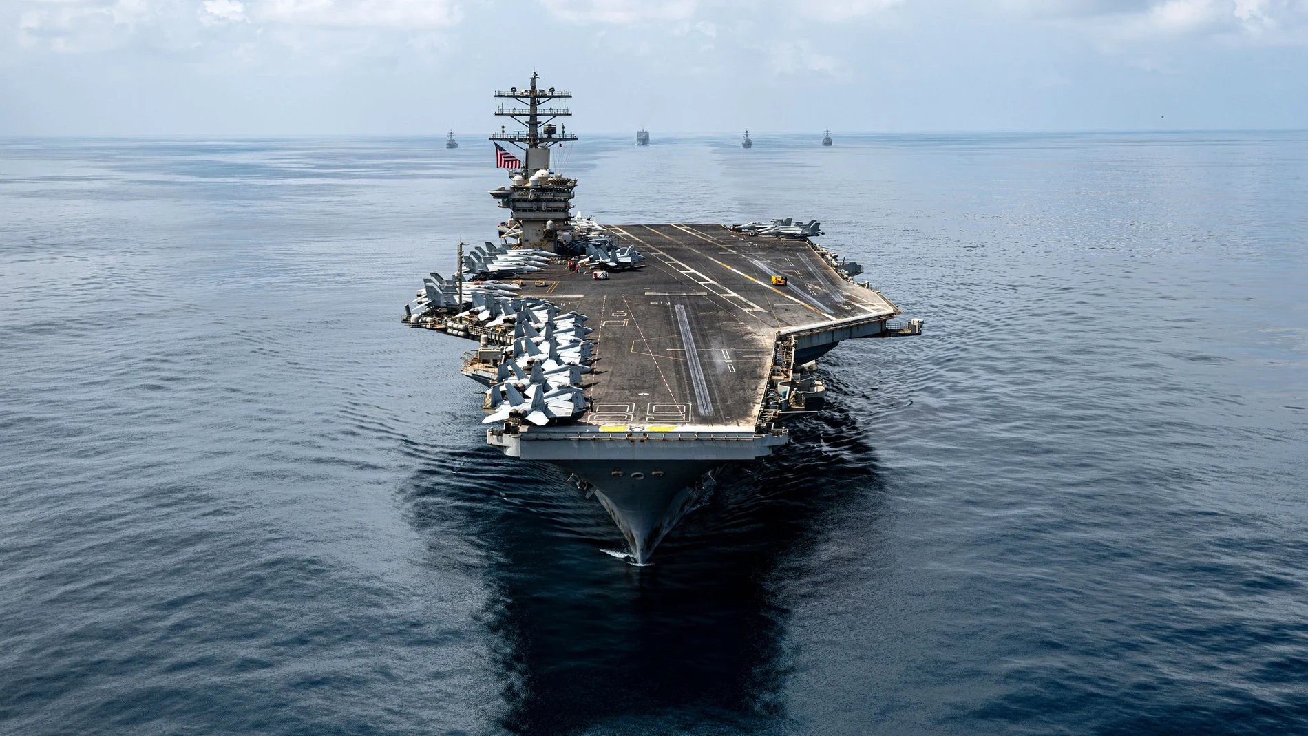 La sombra de la guerra se cierne sobre Cuba: así es el USS Nimitz, el portaaviones nuclear enviado por EE UU