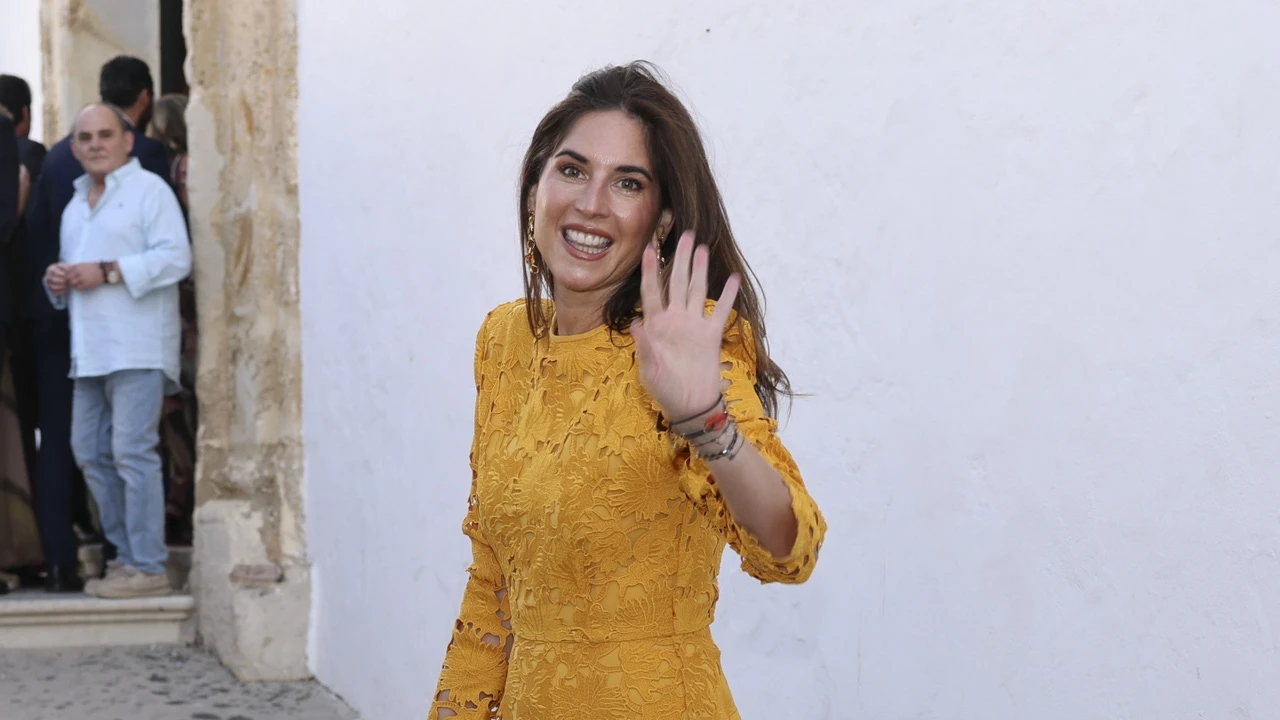 Lourdes Montes y la blazer de cuadros de firma andaluza con la que ha comenzado noviembre