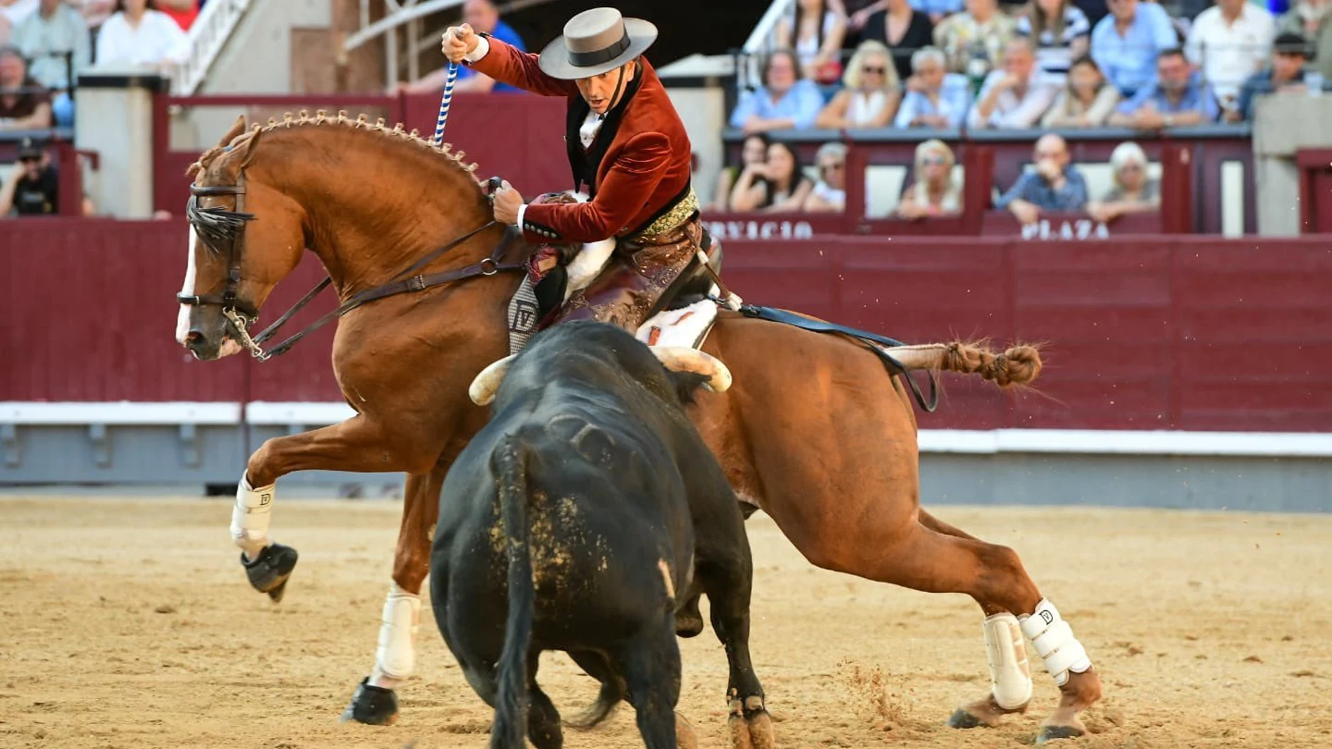 El choque de Ventura y Hermoso se queda sin pólvora en Madrid