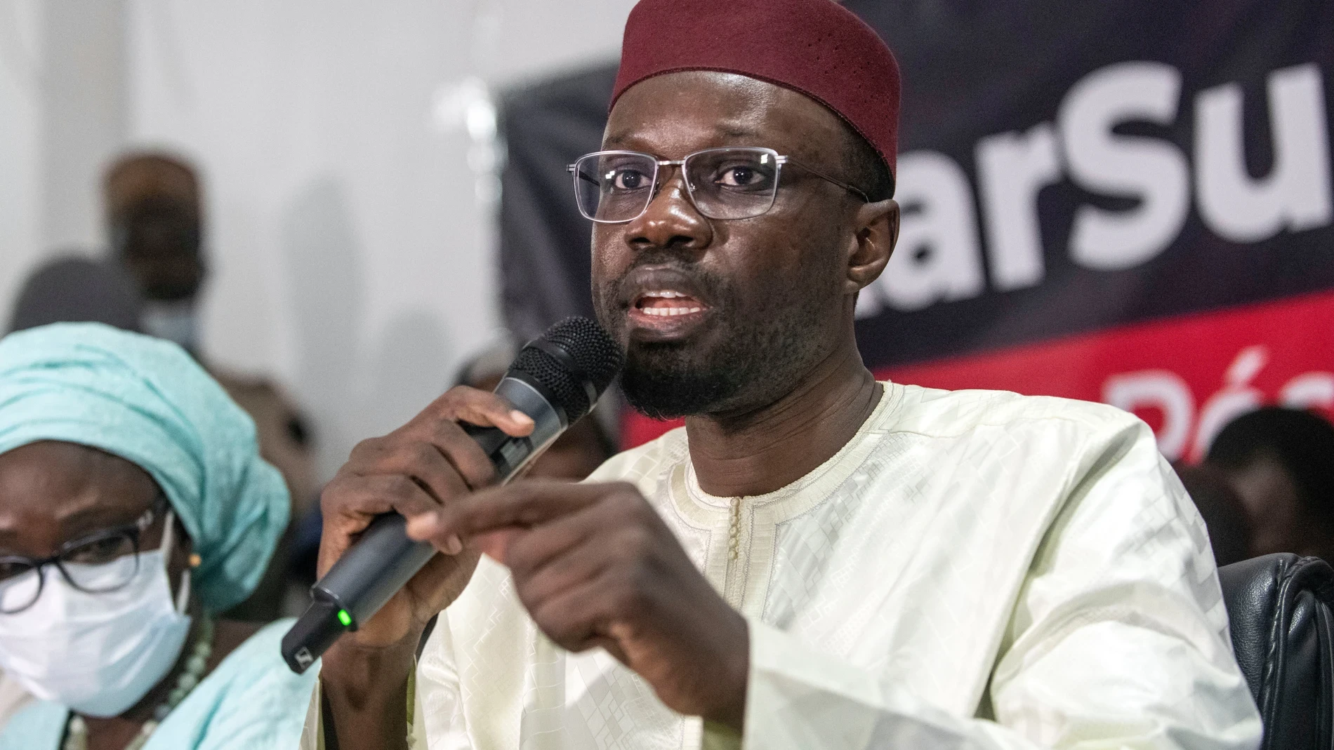 El presidente de Senegal cesa al primer ministro y disuelve el Gobierno tras meses de tensiones