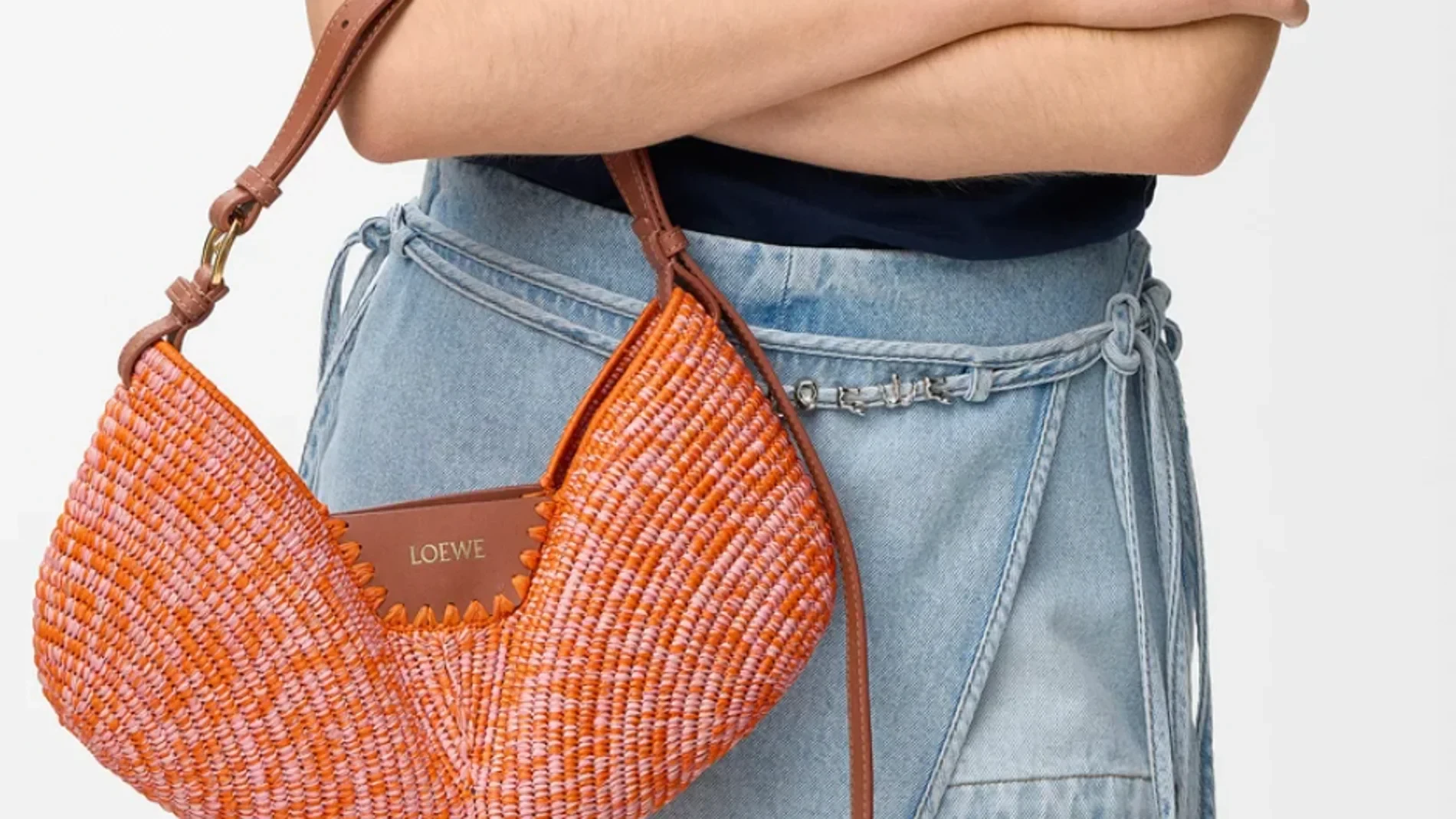 La historia de Loewe a través de los tejidos (y por qué hoy vuelve a ser relevante)