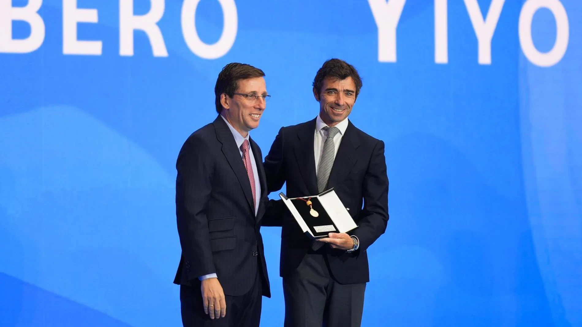 Reconocimiento histórico para la Escuela Yiyo de Madrid en el día de San Isidro