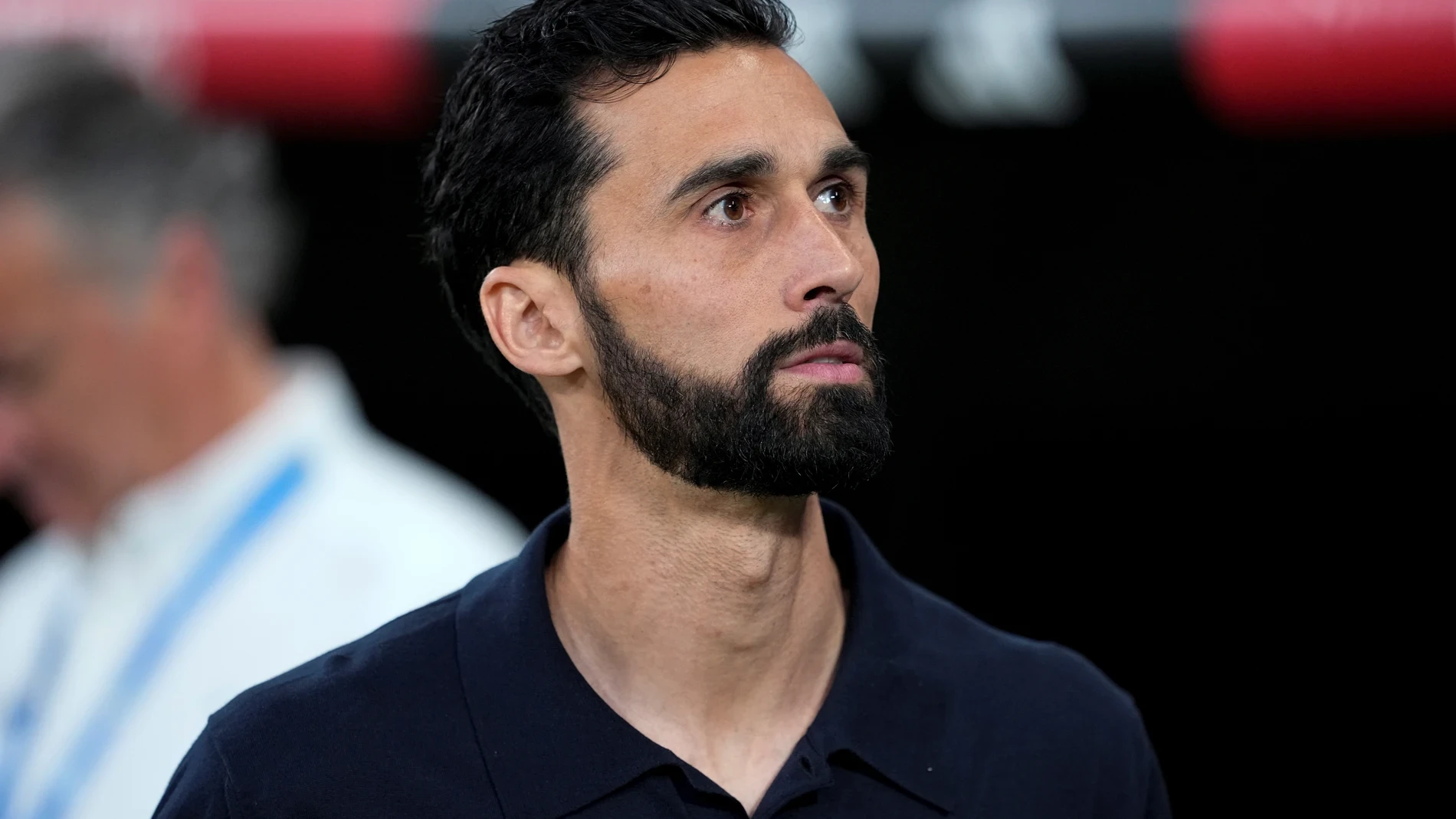 Firma a un entrenador español tras descartar el fichaje de Arbeloa