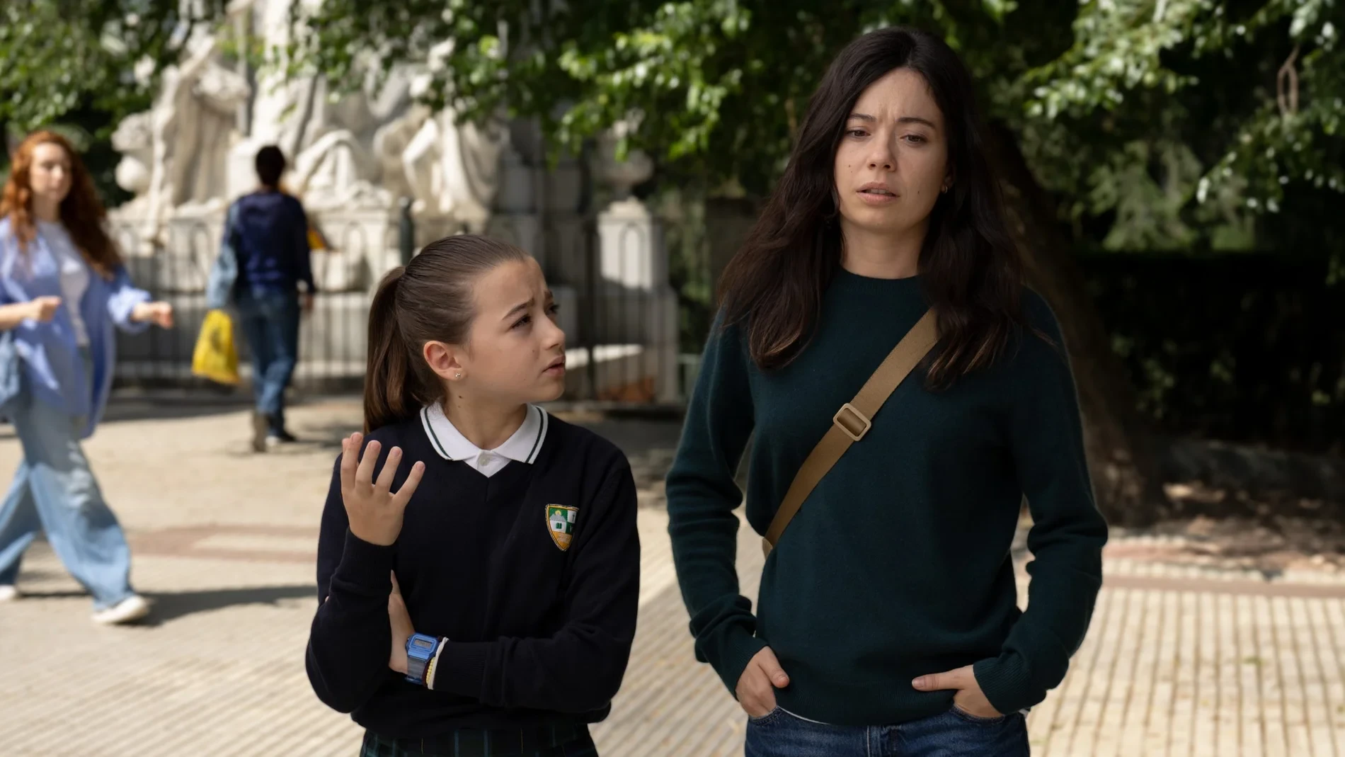 Crítica de 'Se tiene que morir mucha gente': Victoria Martín lleva su universo a la ficción sin perder acidez