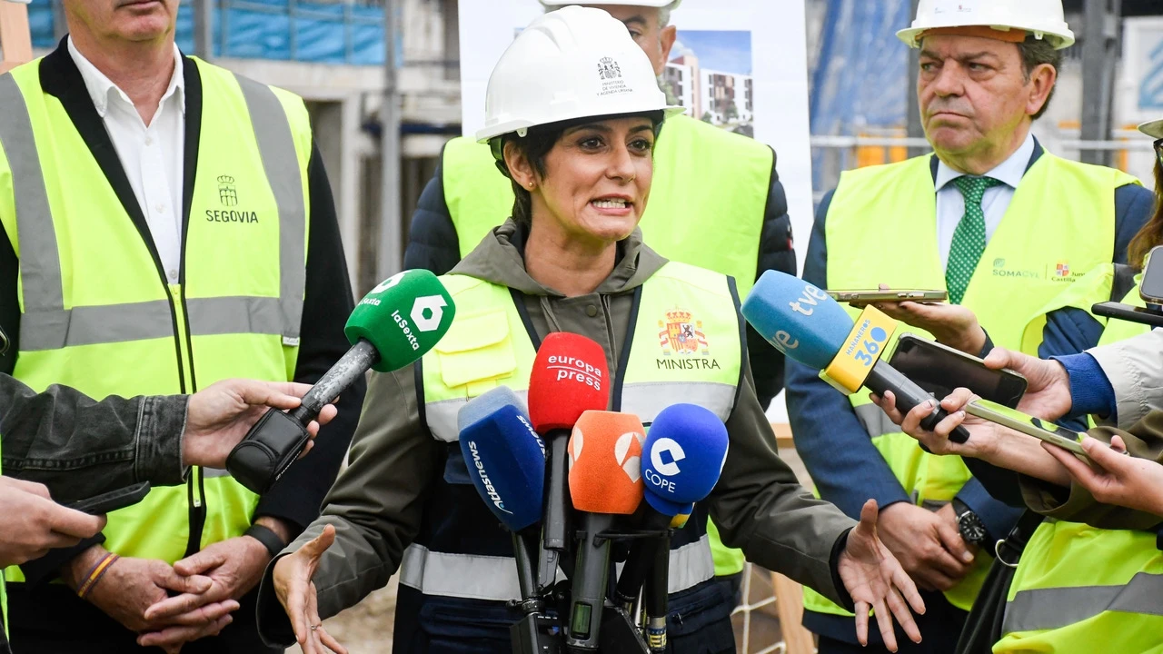 El Gobierno toca a rebato en vivienda y reactiva el plan para subir impuestos a casas vacías, segundas residencias y fijar un IVA del 21% a las turísticas