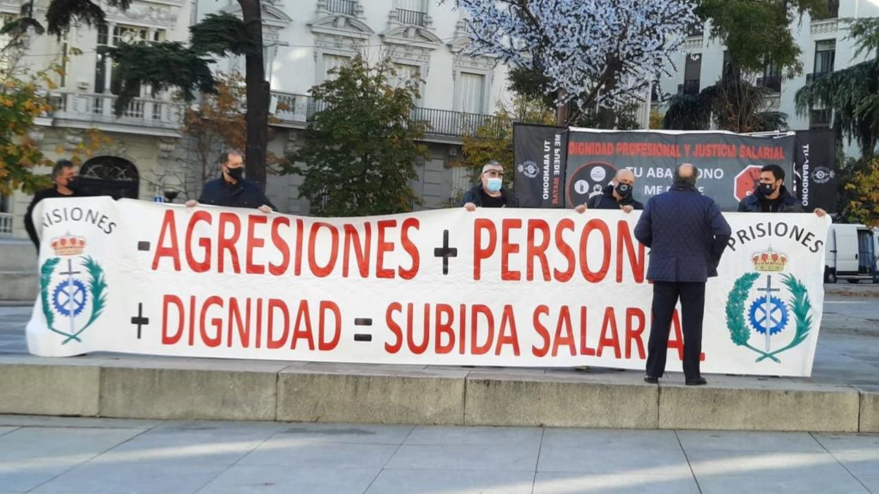 Los funcionarios de prisiones se plantan frente a las agresiones y denuncian el 