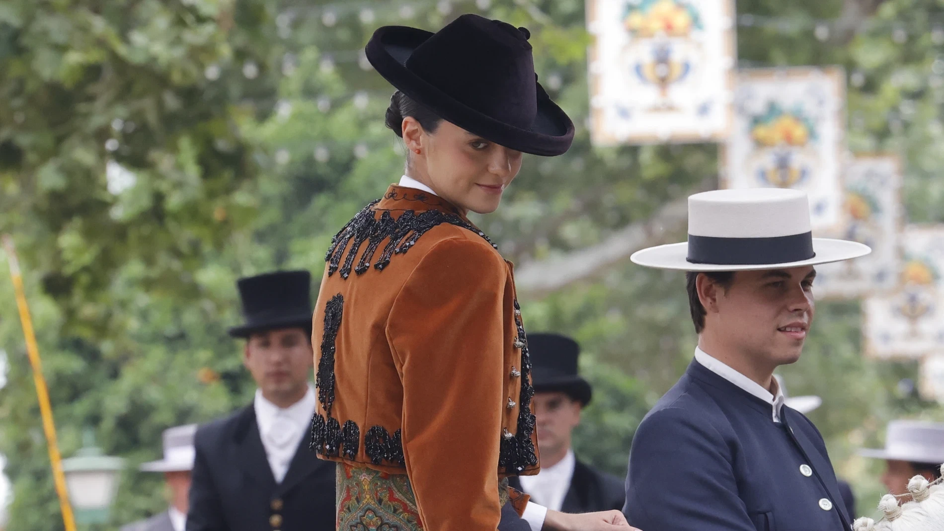 Victoria Federica se corona en el Real de la Feria de Abril con su look de amazona: tradición, elegancia y el giro más sofisticado