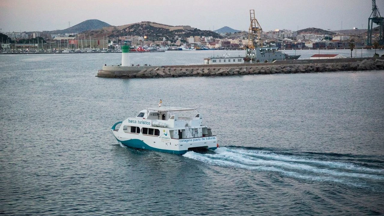 Muere un padre en un “barco pirata” en Turquía y la tripulación oculta el cadáver para continuar con una fiesta