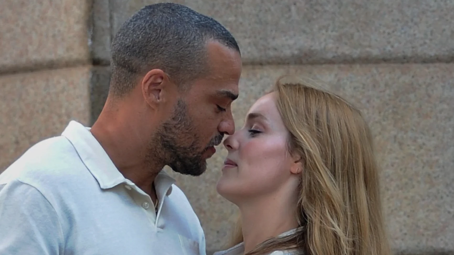 Alejandra Onieva presume de barriga premamá en sus primeras fotos embarazada tras su boda con Jesse Williams