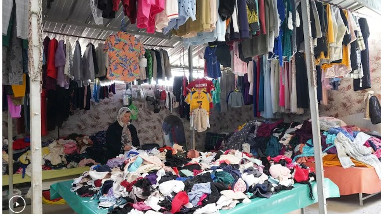 Kenitra. el principal mercado de ropa usada de Marruecos: 