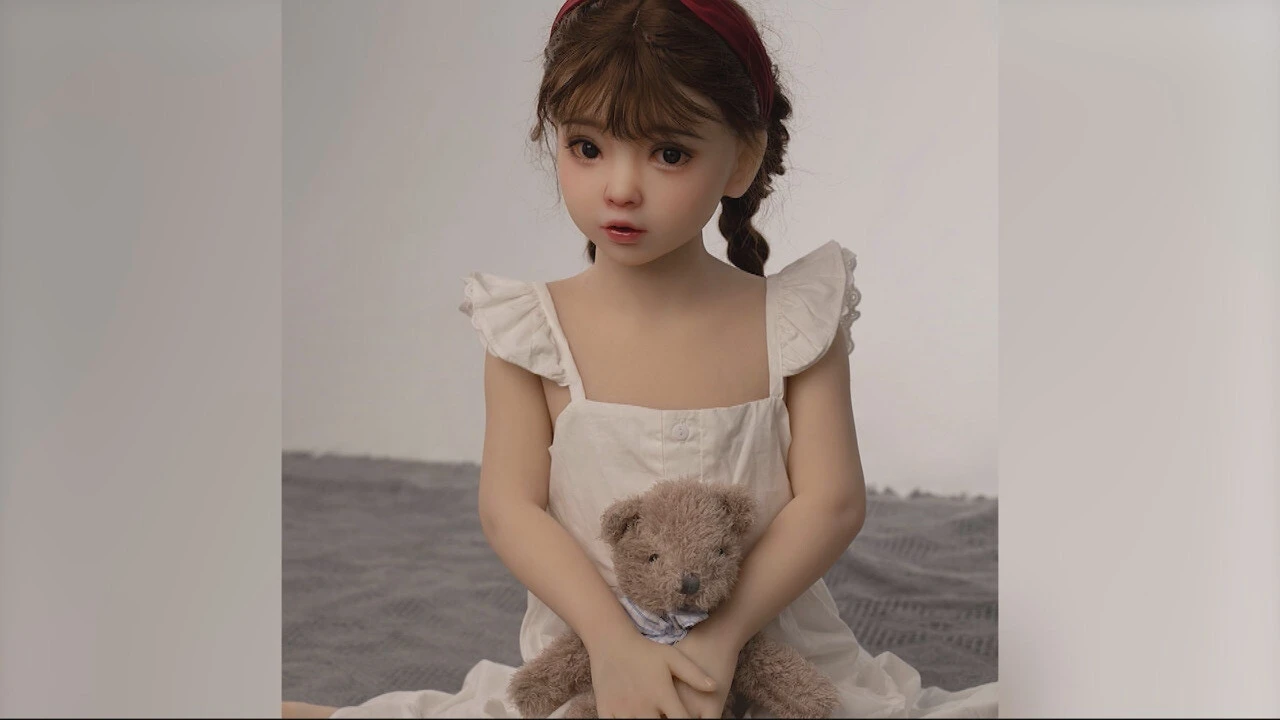 Así son las muñecas sexuales con apariencia infantil de Shein que han sido prohibidas en Francia