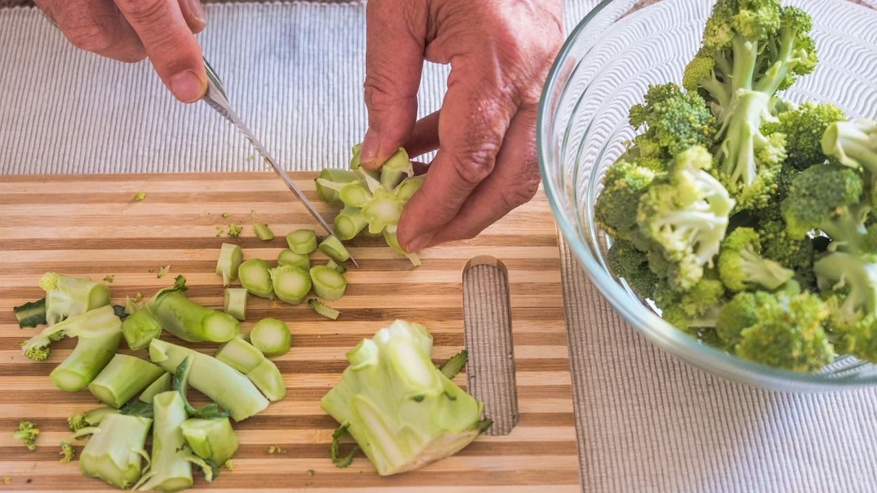 Las verduras que podrían reducir hasta un 20% el riesgo de cáncer de colon, según un estudio