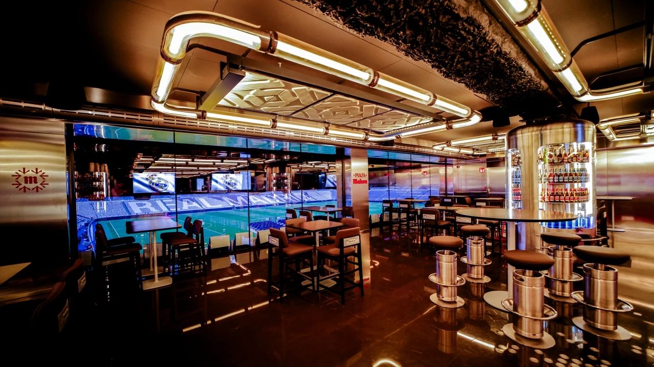 Plaza Mahou celebra su primer aniversario superando los 800.000 visitantes y el medio millón de cañas servidas