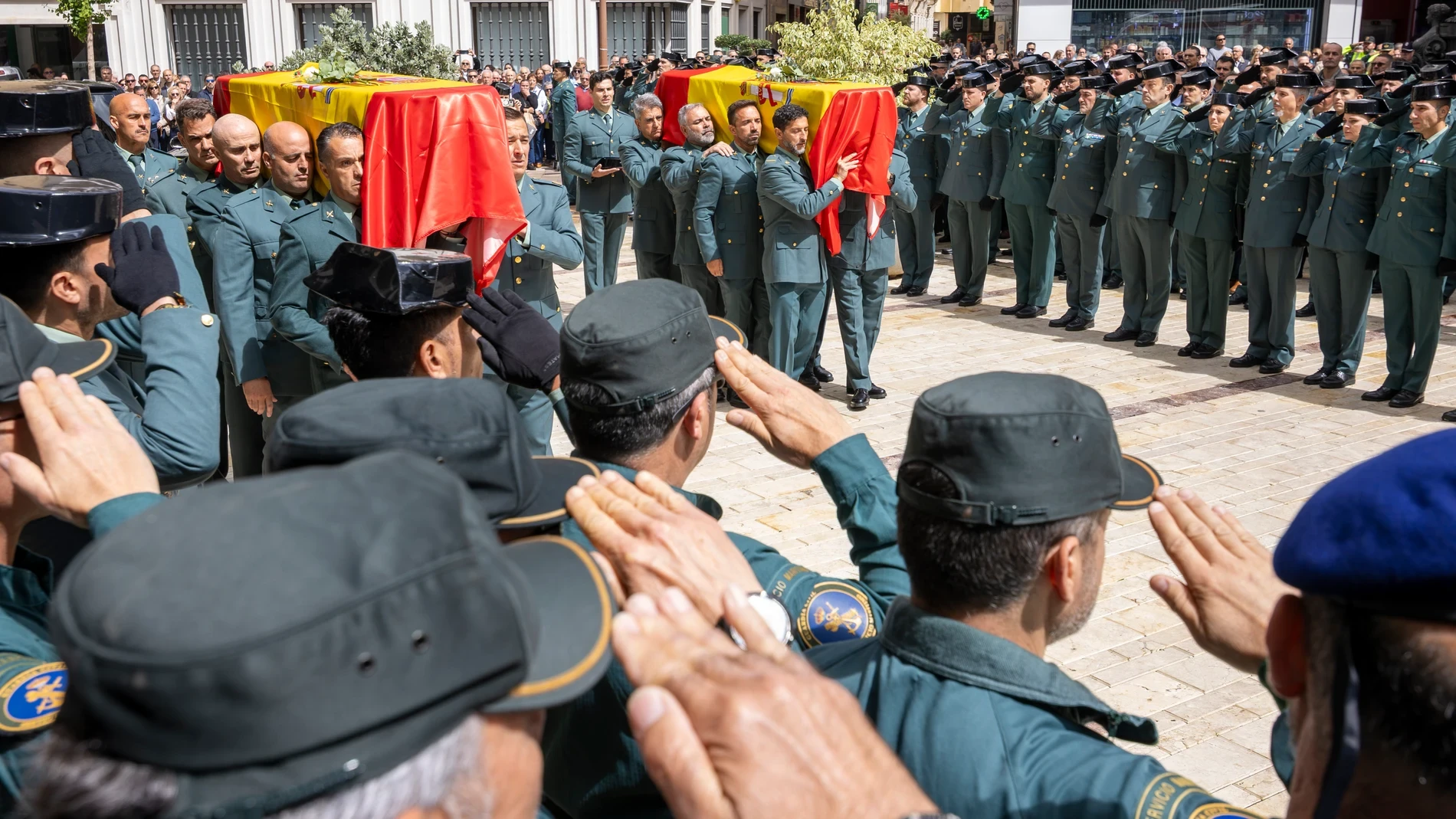 El agravio que no cesa contra la Guardia Civil