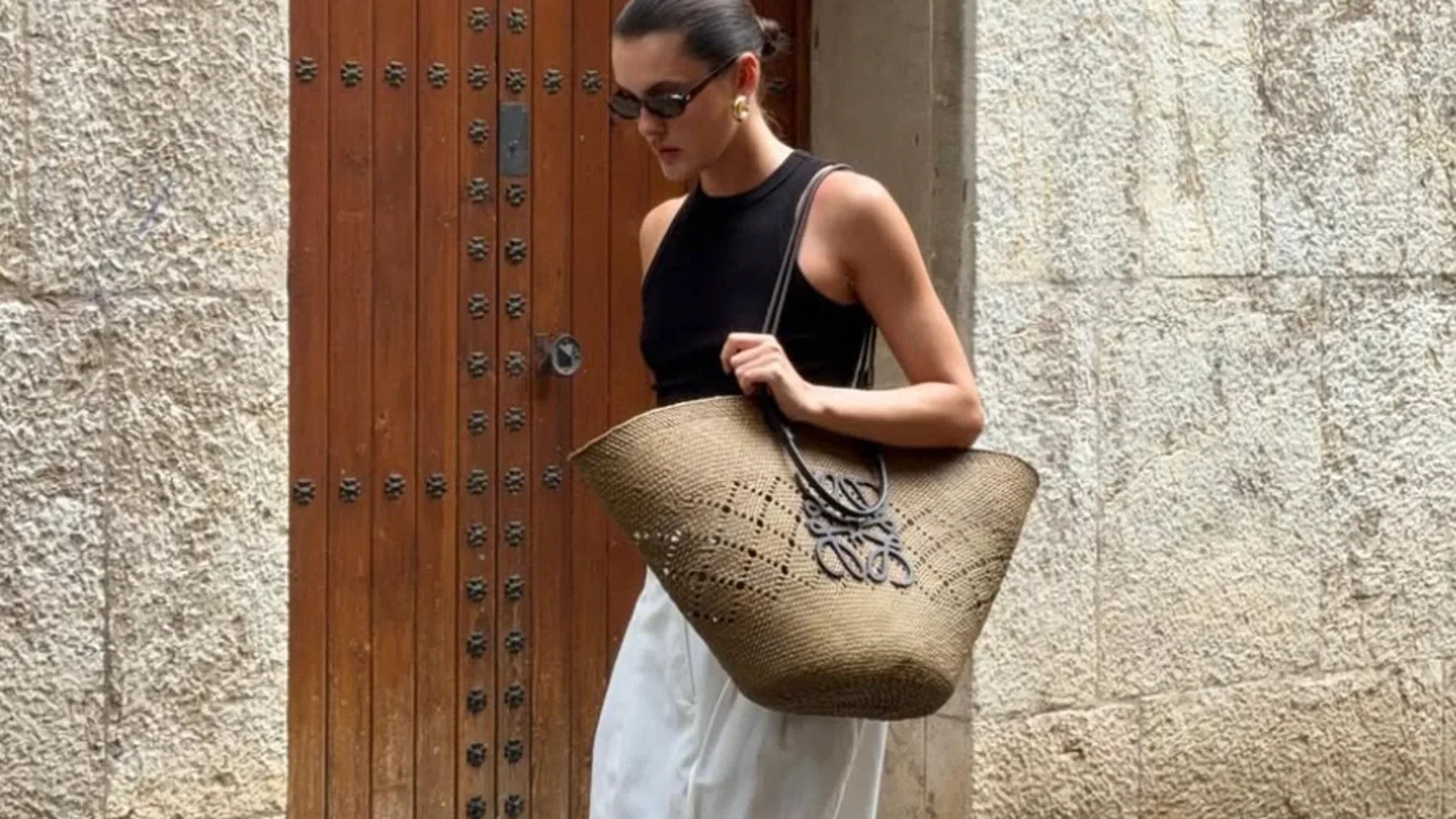 Bolsos de rafia: la tendencia de primavera que funciona igual de bien en la playa que en la ciudad