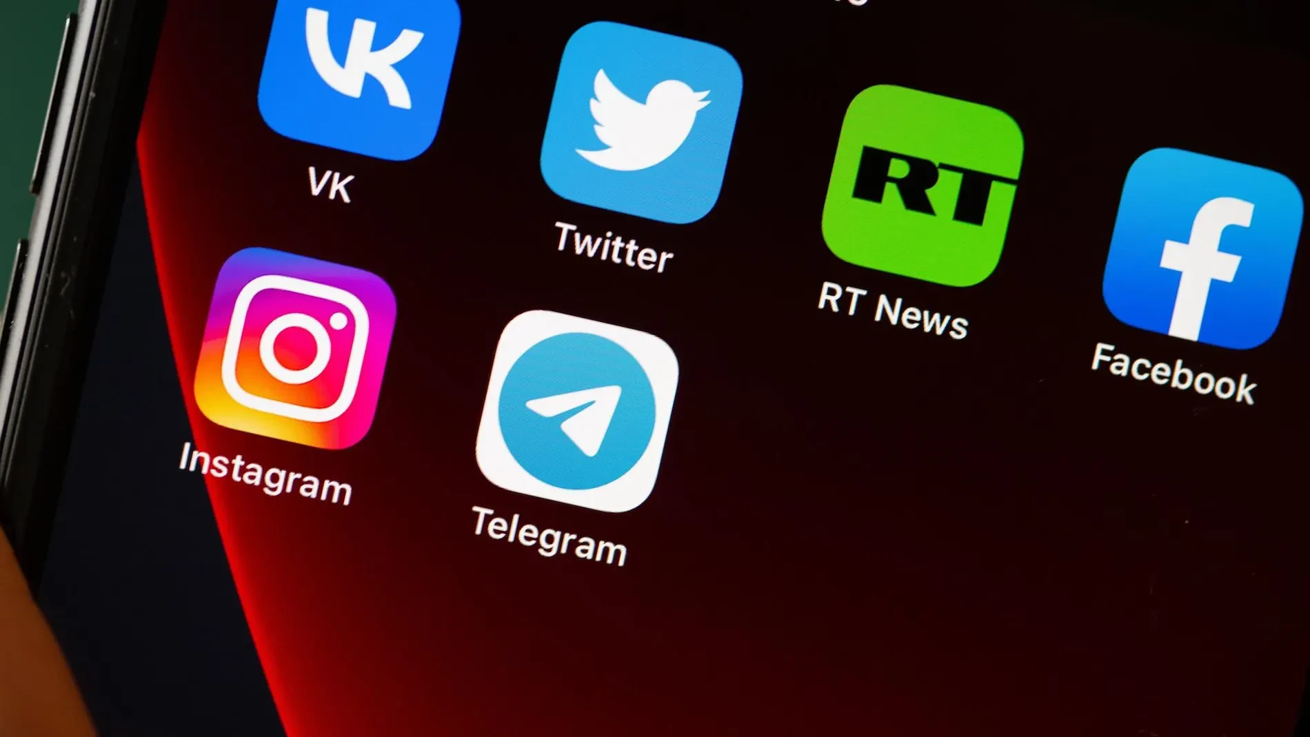 Tailandia investiga una retransmisión en directo de pornografía durante horas en Facebook
