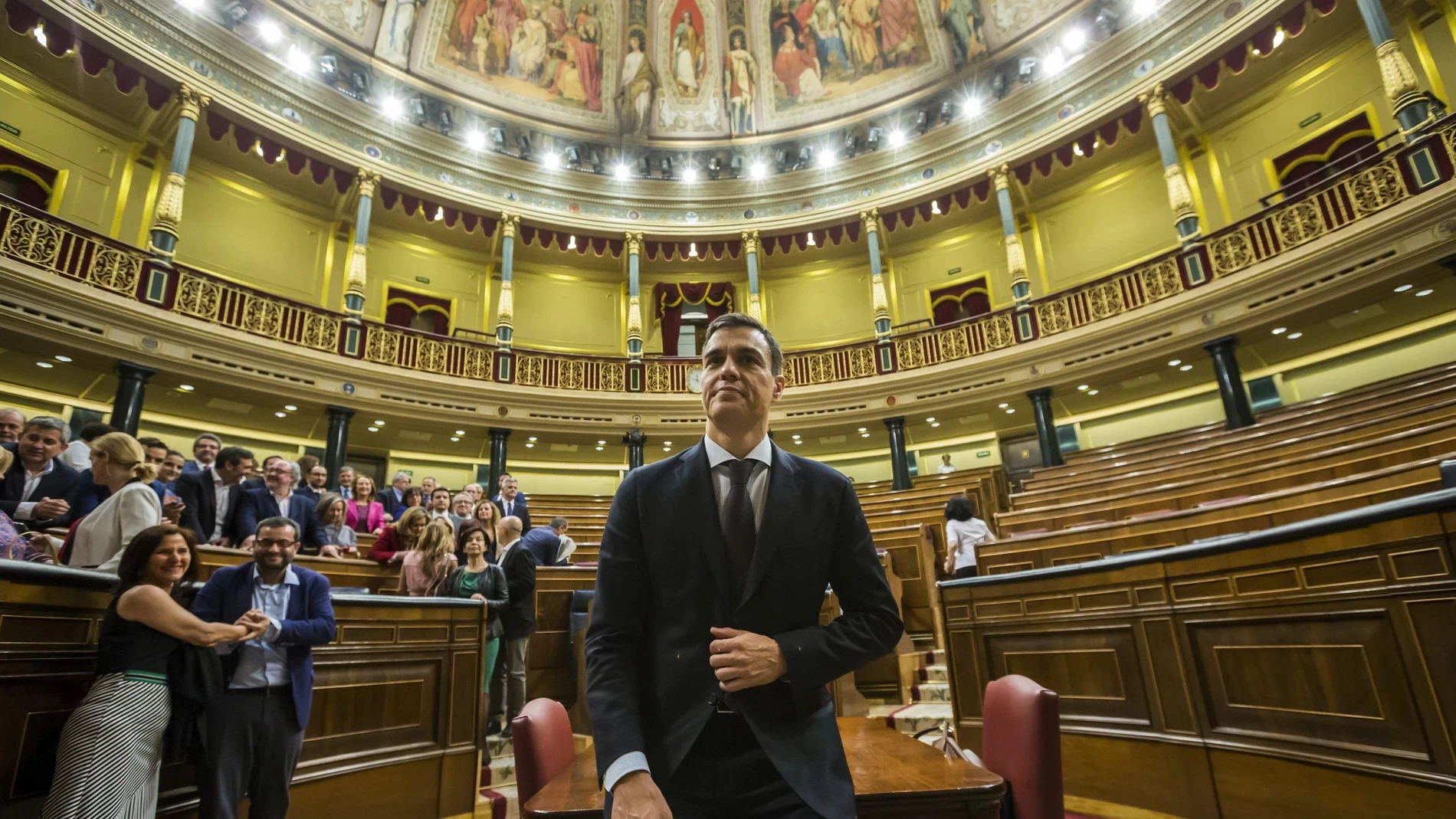 De la moción contra Rajoy al banquillo: los argumentos de 2018 que hoy tumbarían a Sánchez