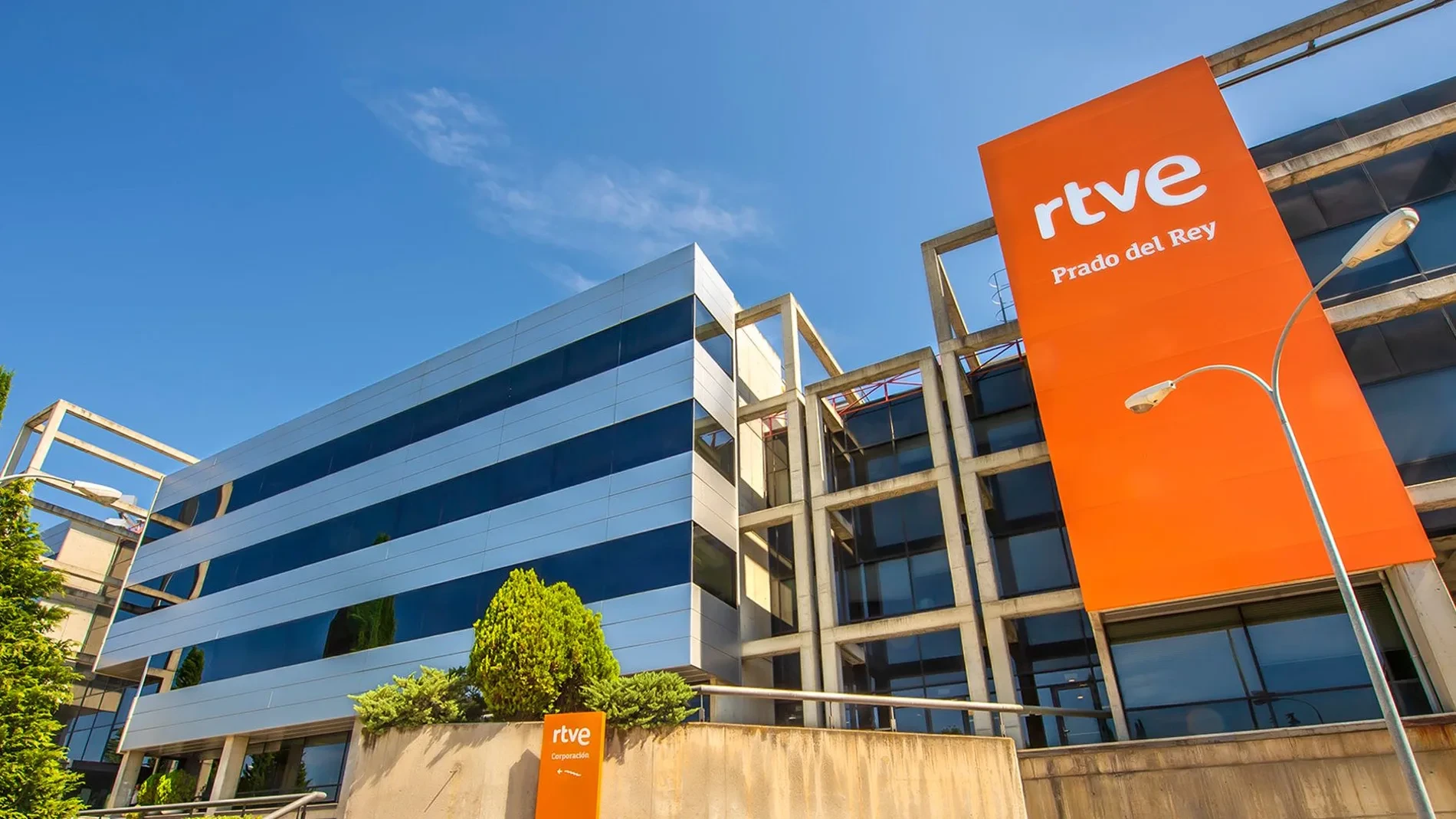 UTECA demanda a RTVE por la publicidad del Mundial 2026 y denuncia competencia desleal contra las televisiones privadas