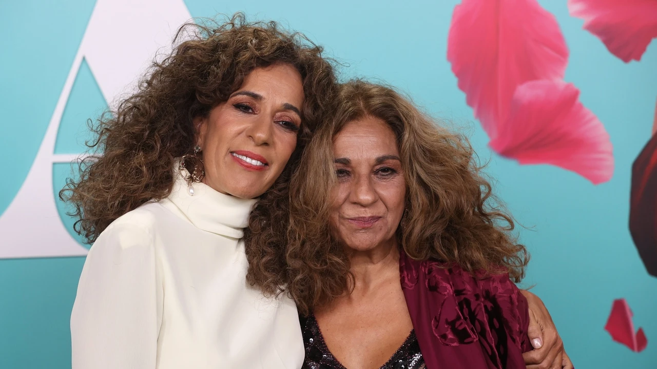 Lolita Flores abre su álbum privado familiar para felicitar a su hermana Rosario en su 62 cumpleaños: 