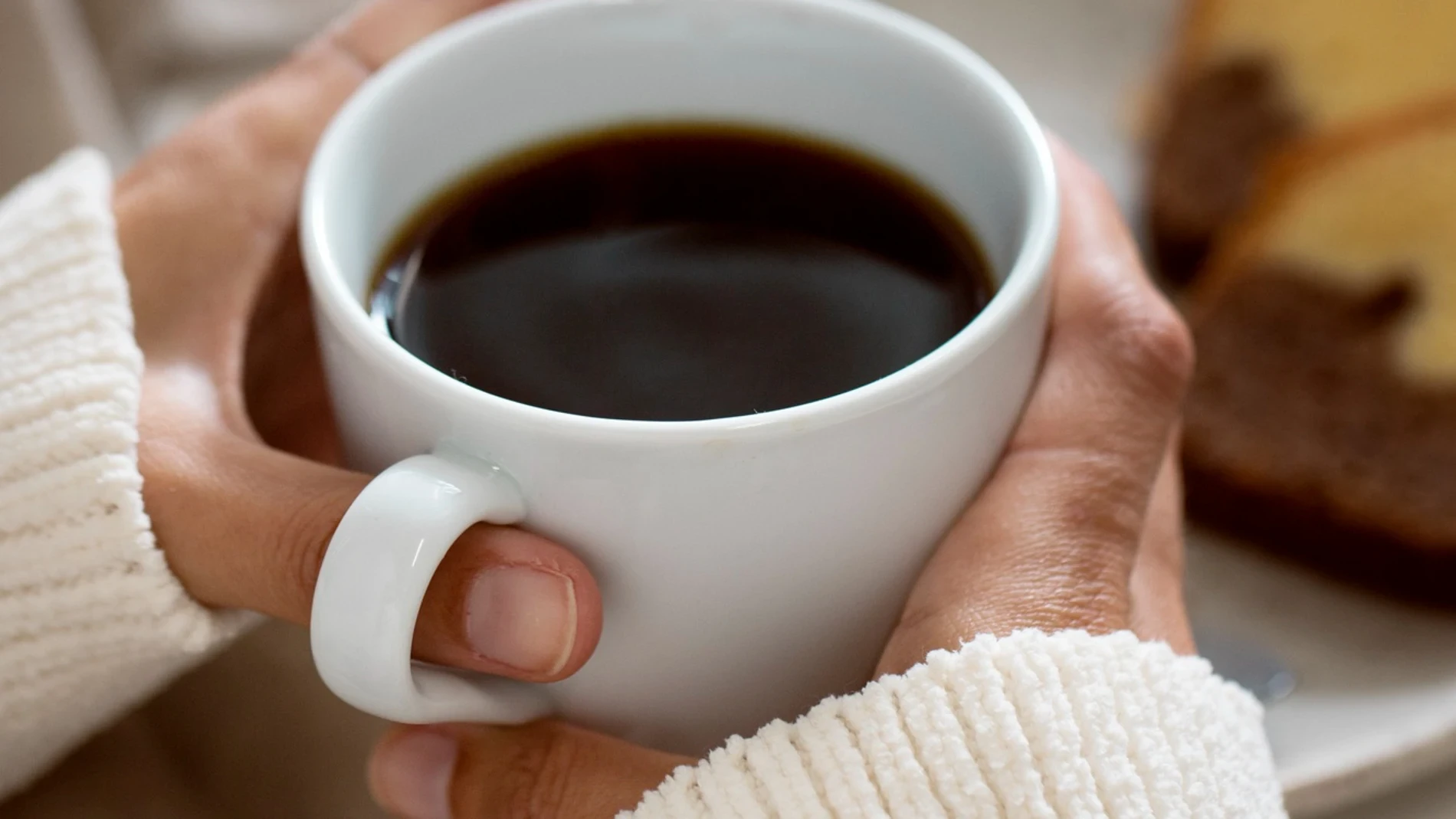 Un macroestudio con 43 años de seguimiento confirma: la cafeína reduce el riesgo de demencia