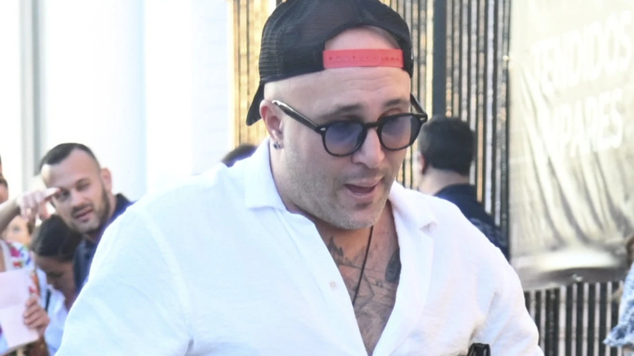 Disgusto entre los nuevos vecinos de Kiko Rivera por la llegada del hijo de Isabel Pantoja a la urbanización La Juliana