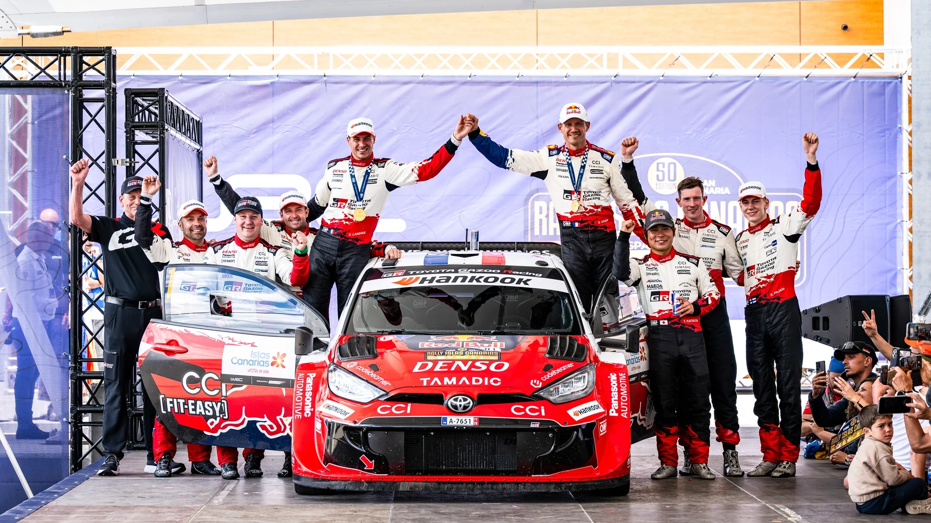 Ogier conquista Canarias y Cachón emociona con un brillante podio en WRC2