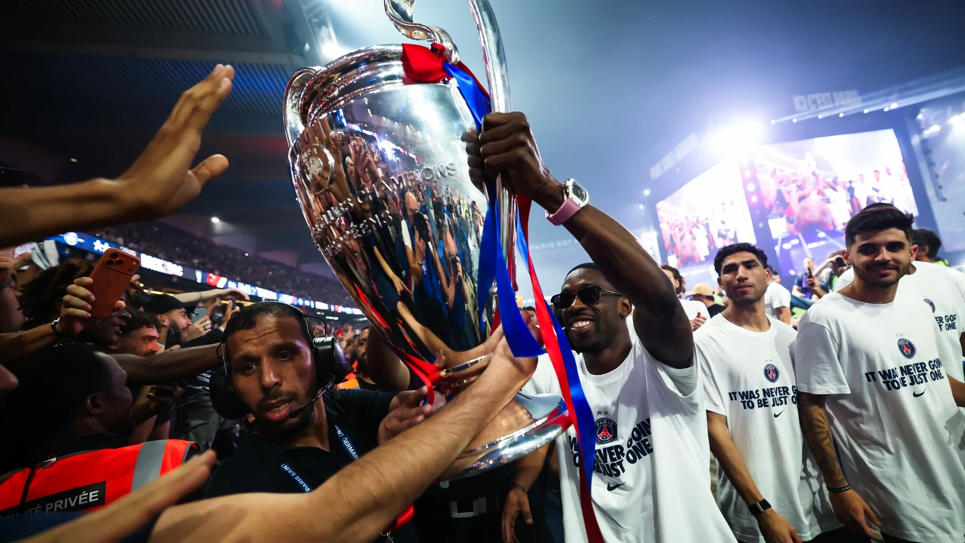 “Los maridos estaban celebrando la Champions”: la contestación de un hostelero que arrasa en internet