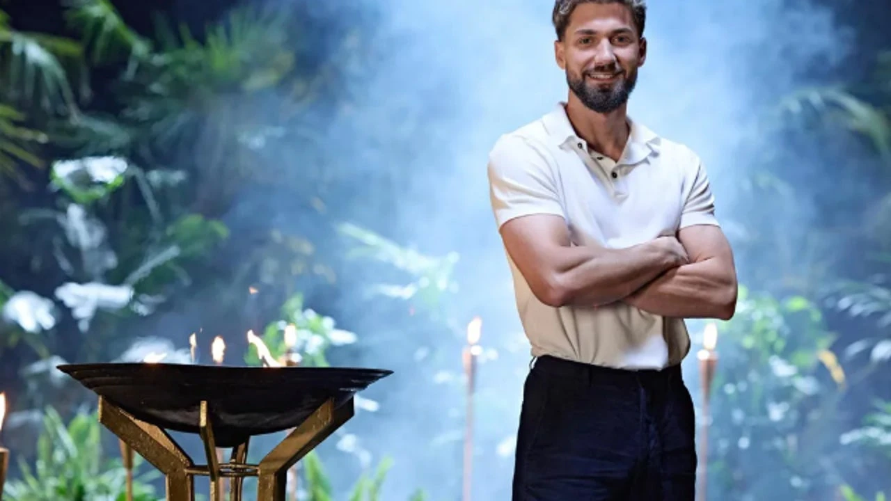 Alejandro Albalá quiere quitarle la 