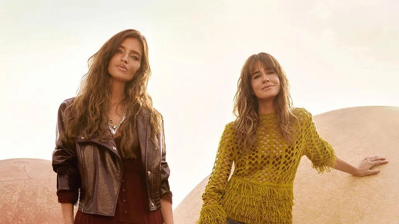 Sara Carbonero tiene el vestido bohemio del otoño (y ahora está rebajado): así lo llevarás con botas