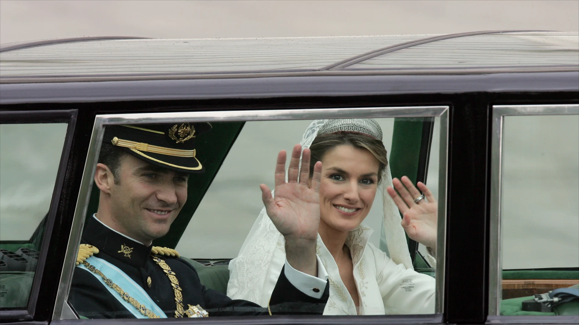 22 años de Felipe y Letizia: del polémico noviazgo al gran sostén de la Corona