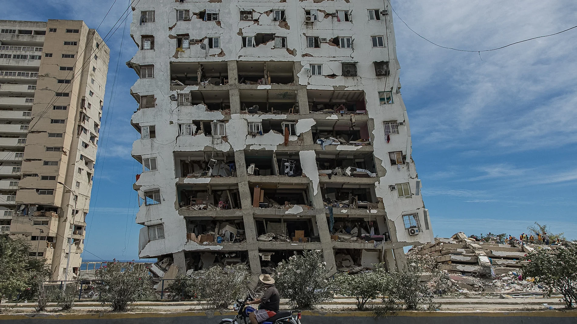 Muertos, heridos, réplicas, edificios afectados...: los dos terremotos de Venezuela, en cifras