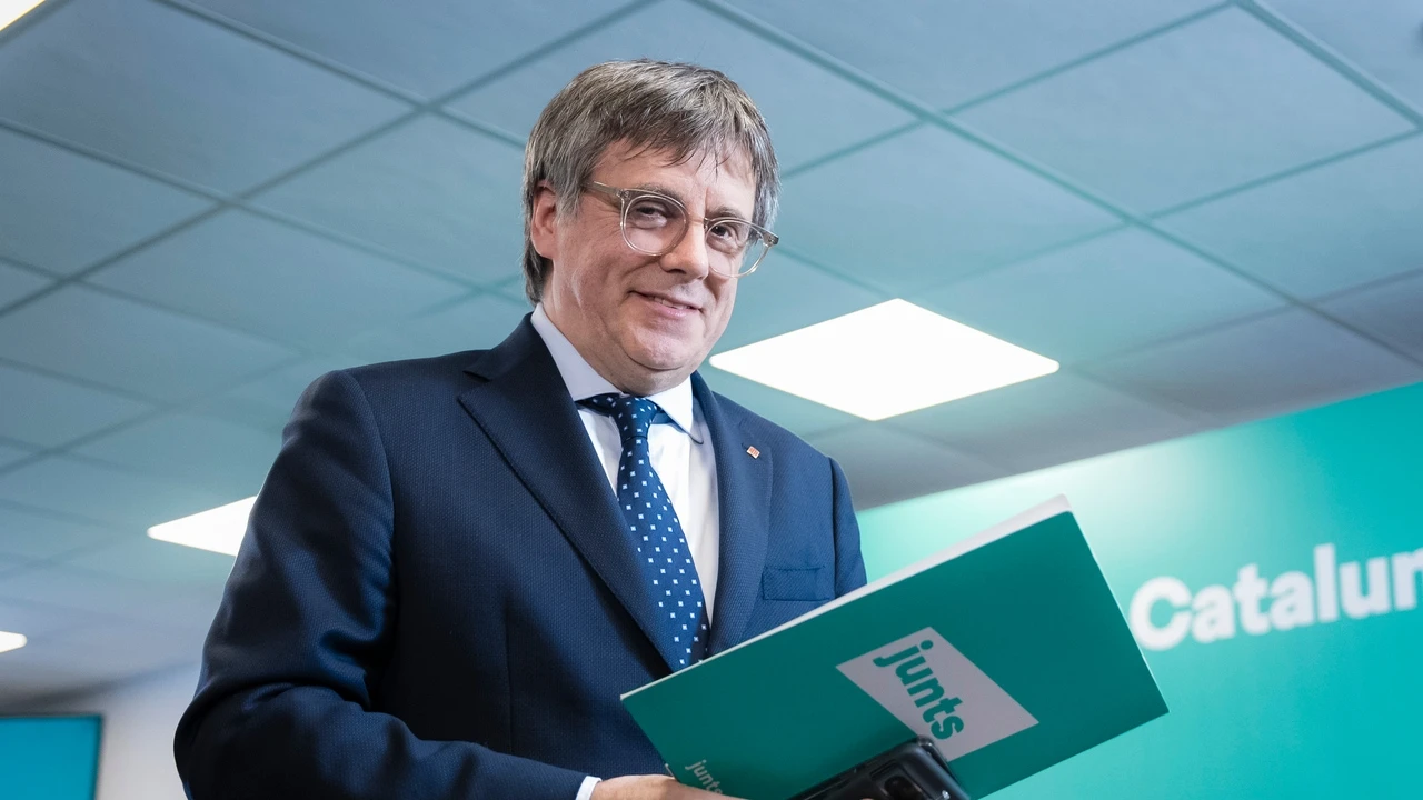 Puigdemont intuye elecciones y se defiende: 