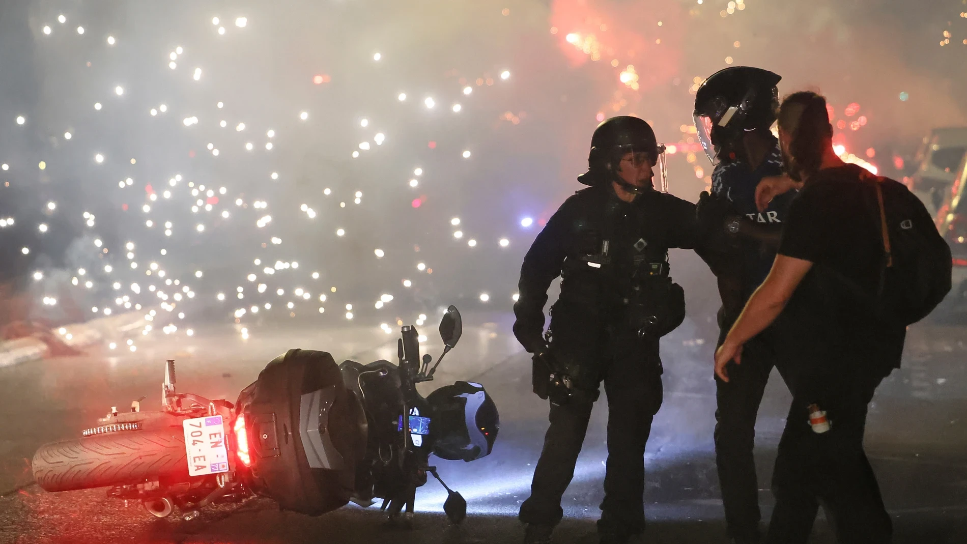 Muere un joven en París tras las violentas celebraciones de la Champions del PSG
