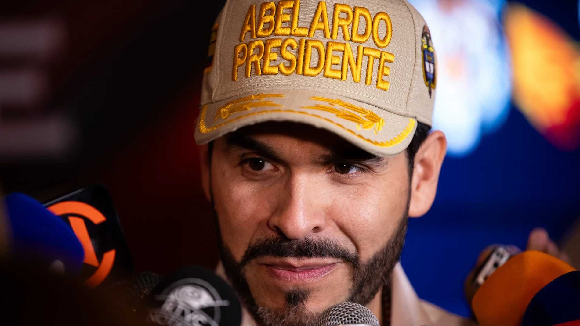 Quién es Abelardo de la Espriella, el candidato de ultraderecha que ha dado la sorpresa en las elecciones colombianas