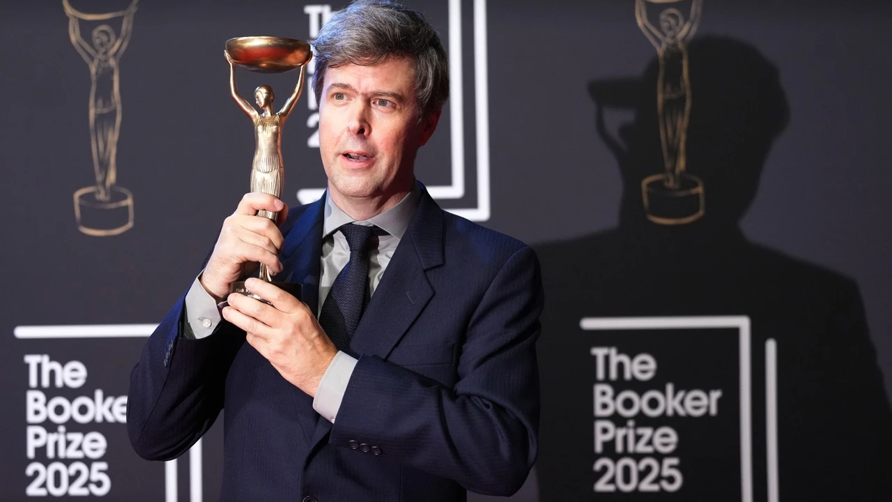 El escritor húngaro-británico David Szalay, ganador del Premio Booker por 'Flesh'