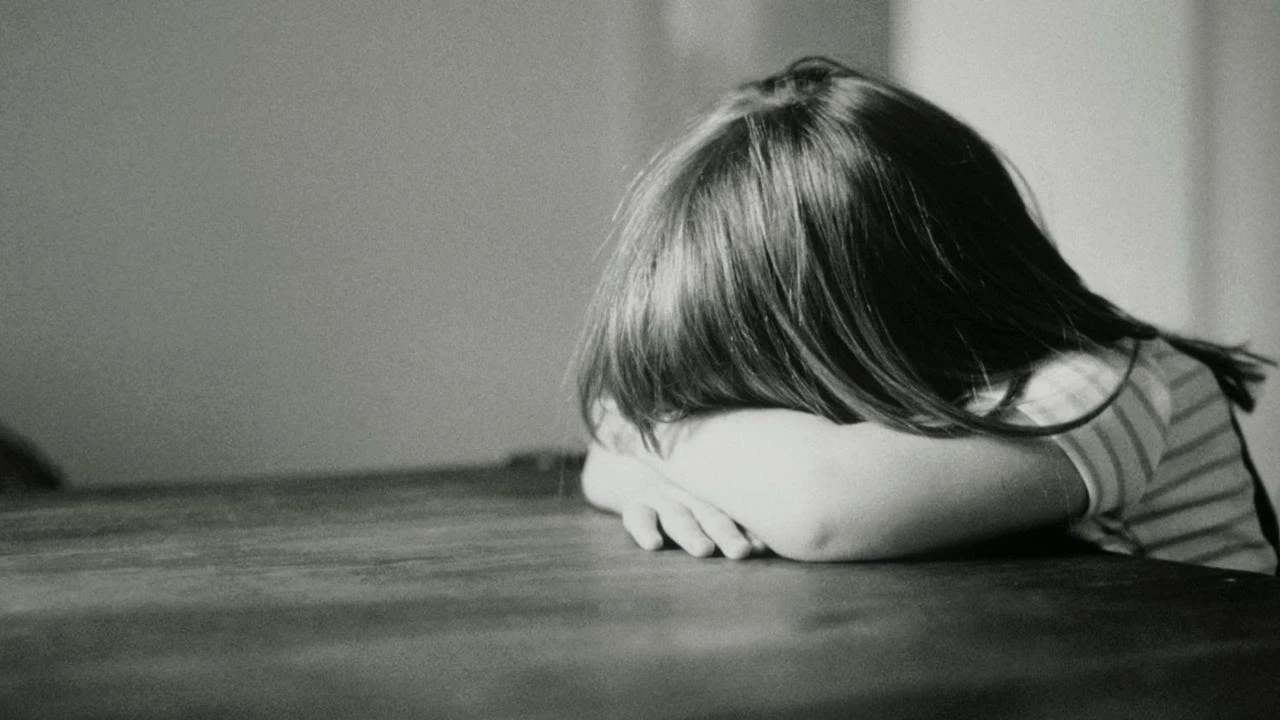 Un padre, condenado por insultos a su hija de 11 años: 