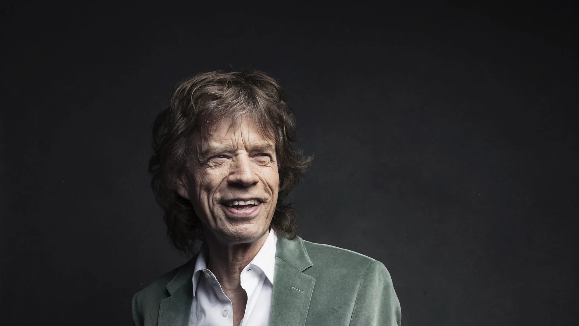 La surrealista razón por la que la policía interrumpió una fiesta de Mick Jagger en una isla italiana