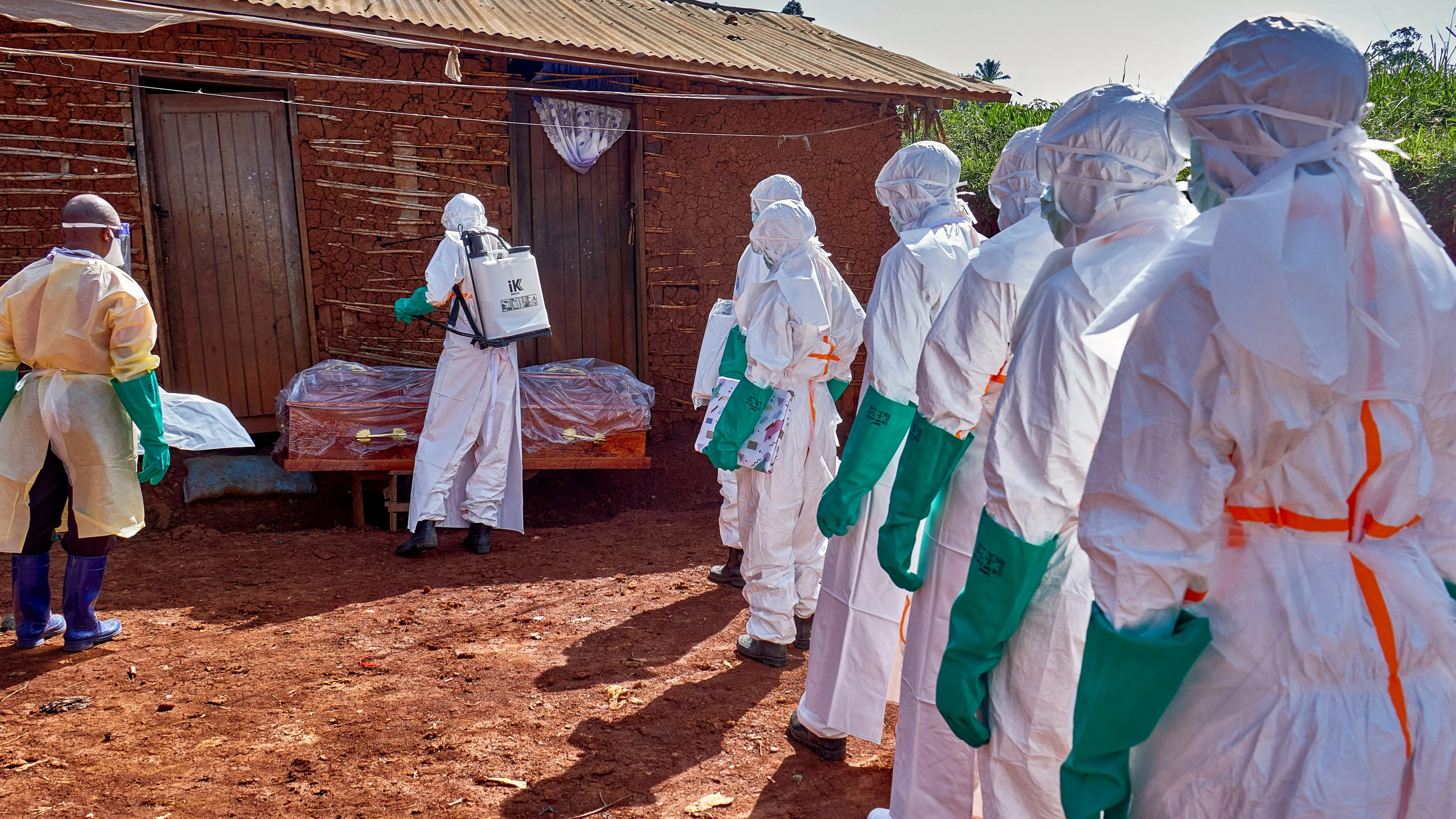 Alivio en Italia: los cooperantes trasladados a Milán con síntomas compatibles con el ébola dan negativo