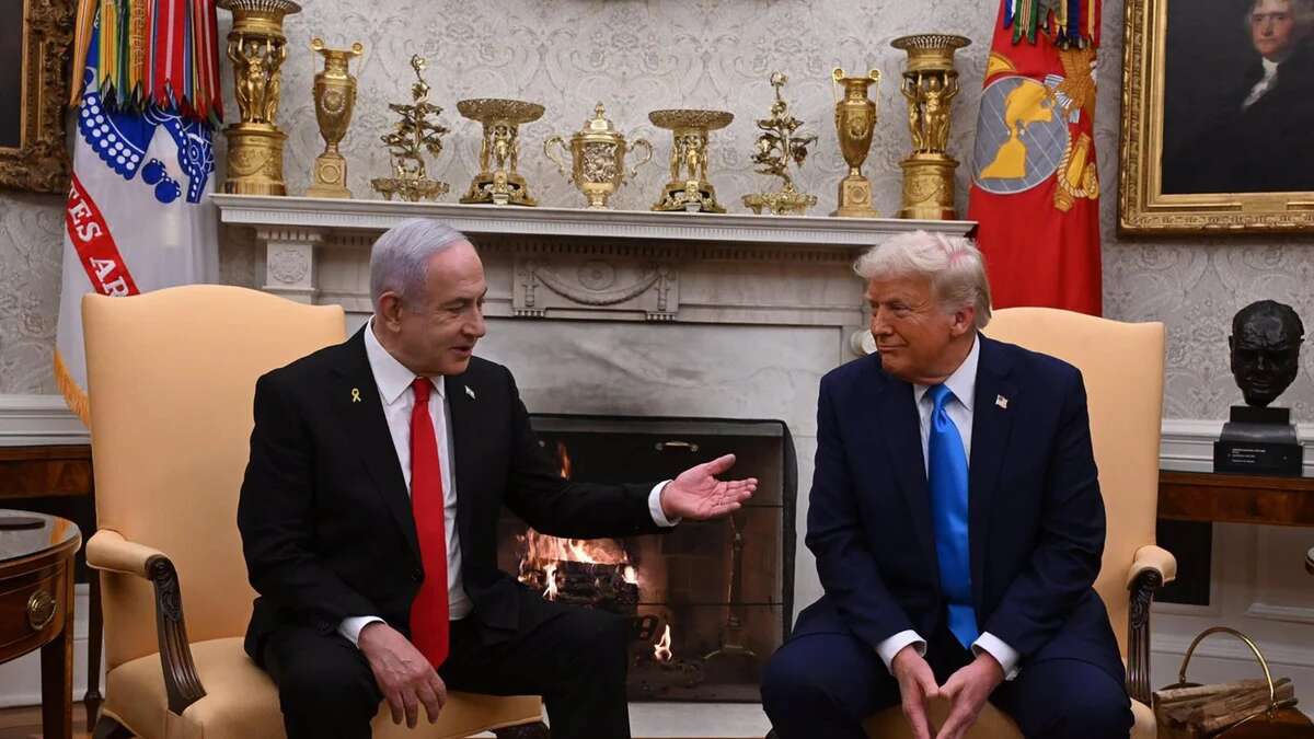 Netanyahu regala a Trump un busca dorado como los que hizo estallar en Líbano