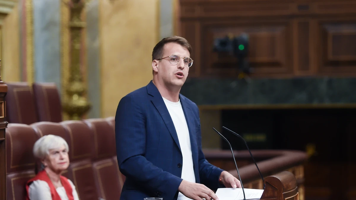 El diputado de Sumar Jorge Pueyo insta a Sánchez convocar elecciones si no se aprueban los Presupuestos