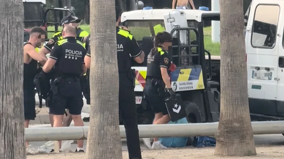 La Policía de Barcelona investiga a un matrimonio tras incautarles 90 objetos robados valorados en 12.000 euros