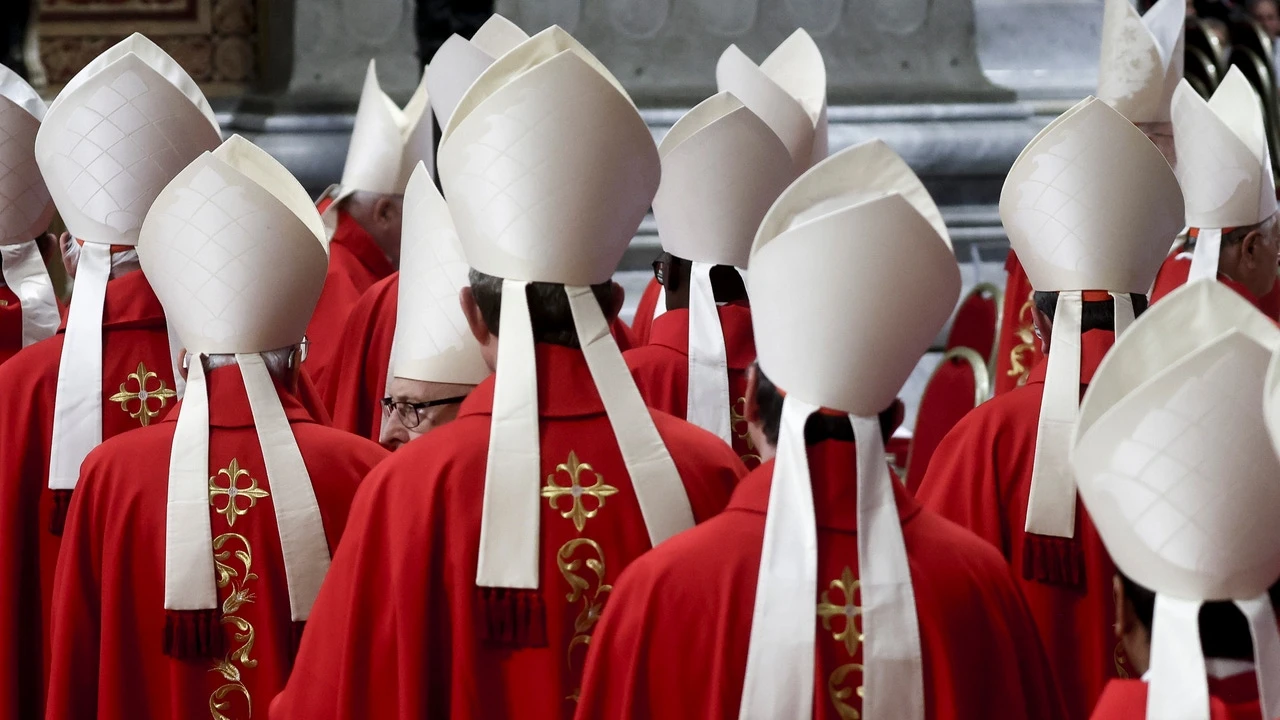 Cónclave para elegir al nuevo papa, streaming en directo: sigue la última hora de la primera votación para elegir al sucesor del papa Francisco
