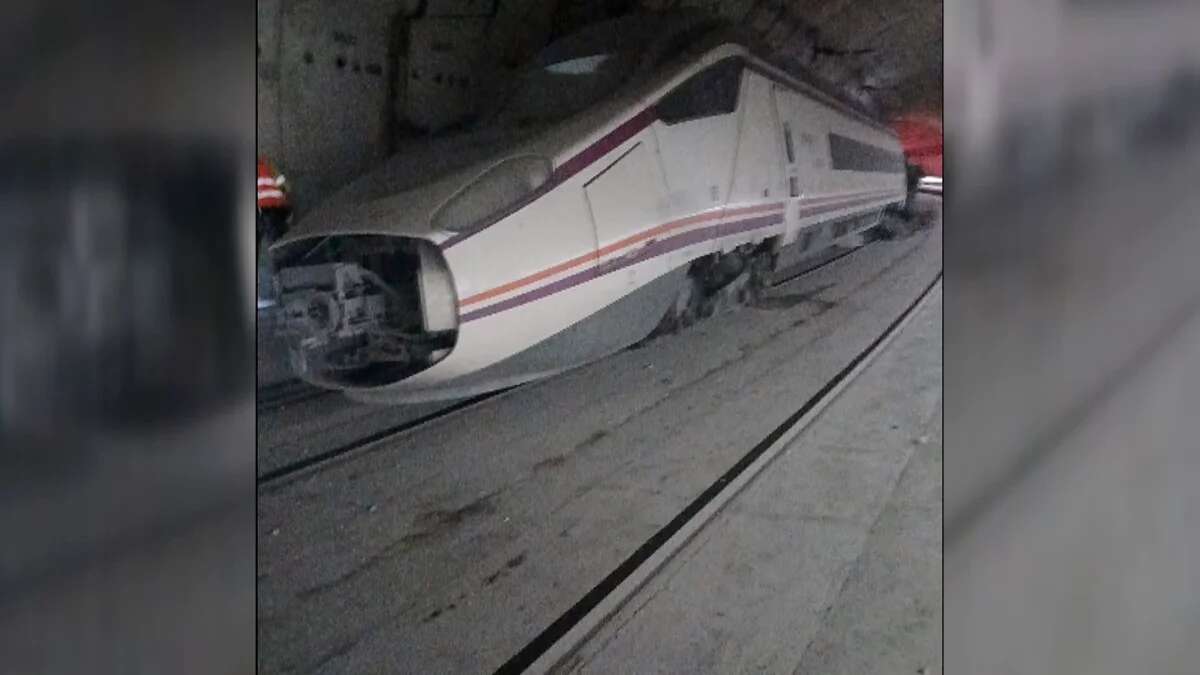 Poco más de media hora: así se desencadenó el descarrilamiento del tren en el túnel entre Atocha y Chamartín